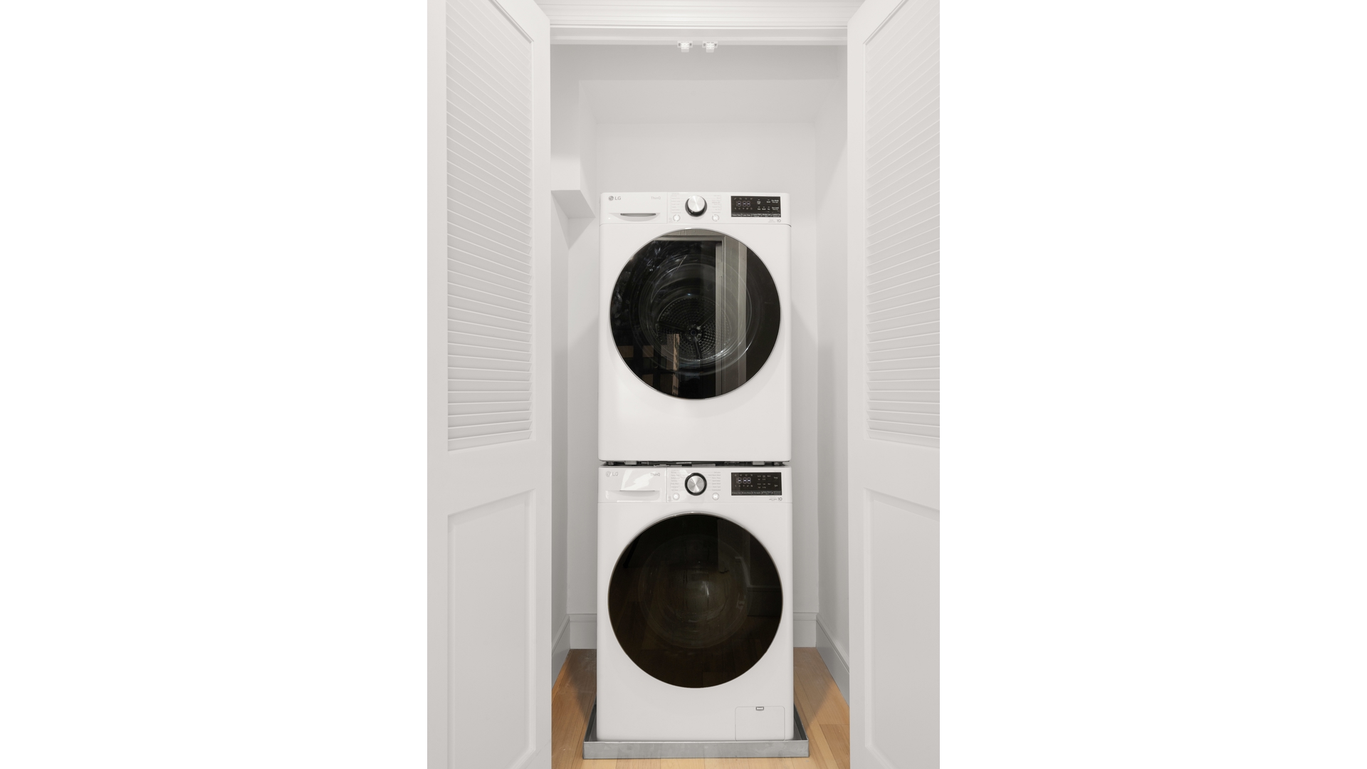 321 East 48th Street 11H Turtle Bay New York NY 10017