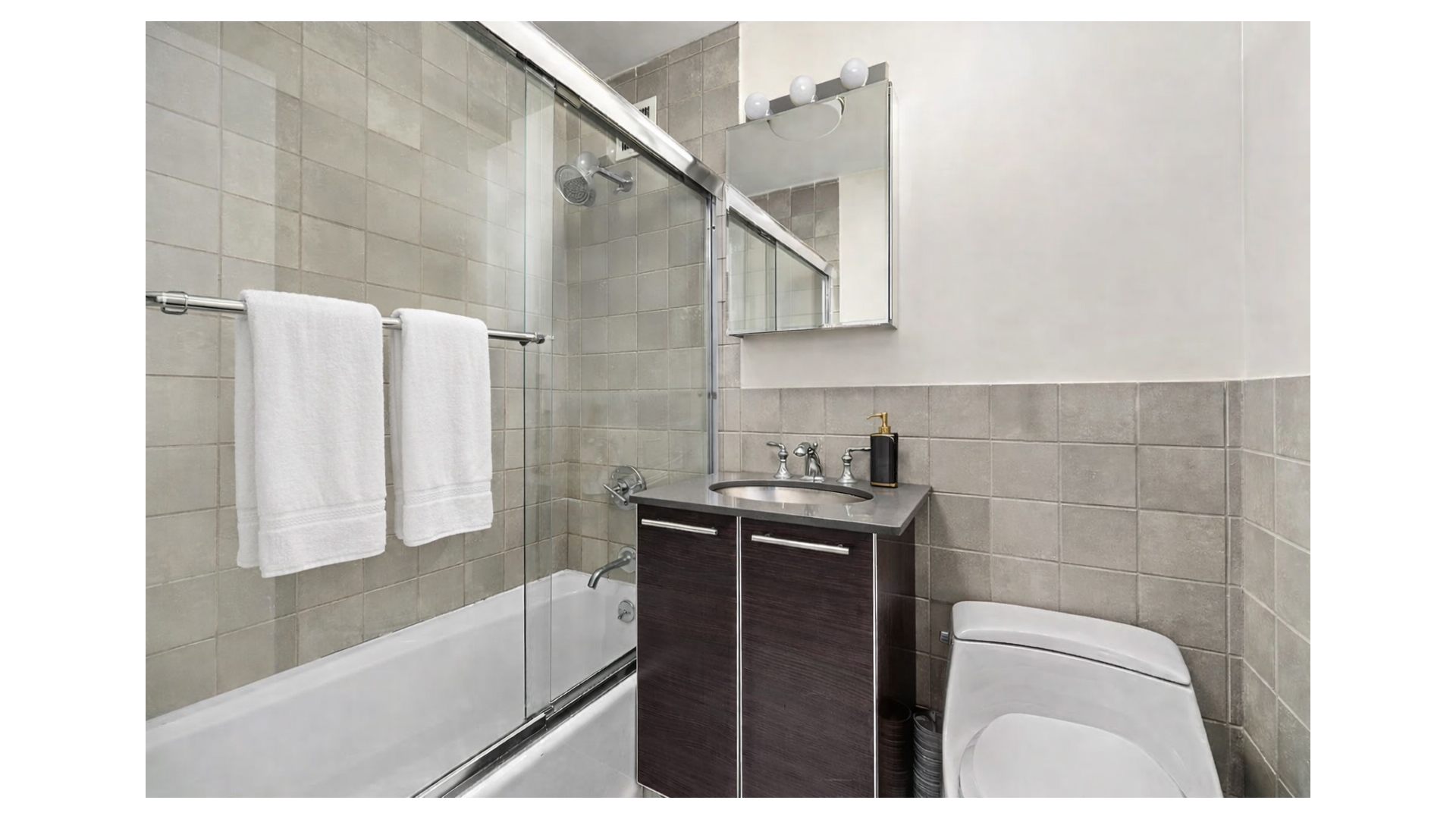 215 East 81st Street 5B Upper East Side New York NY 10028