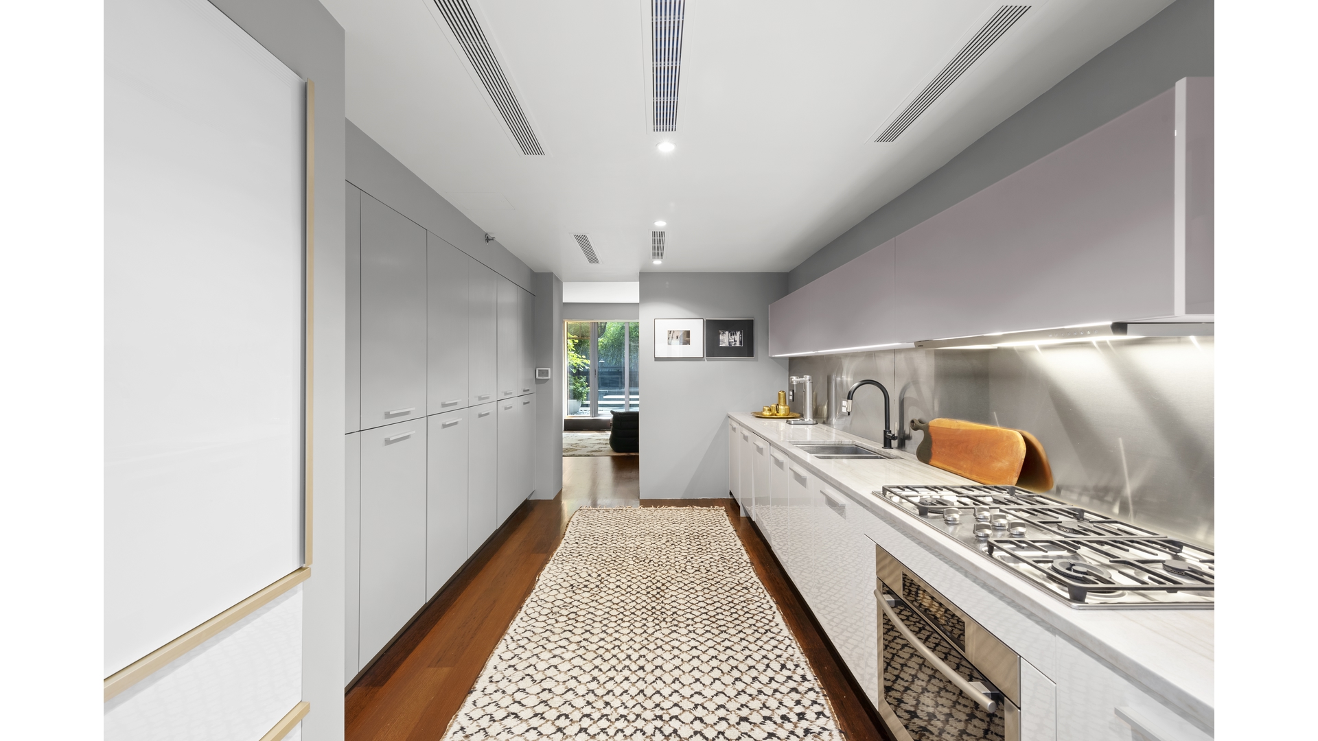 519 West 23rd Street GARDEN Chelsea New York NY 10011