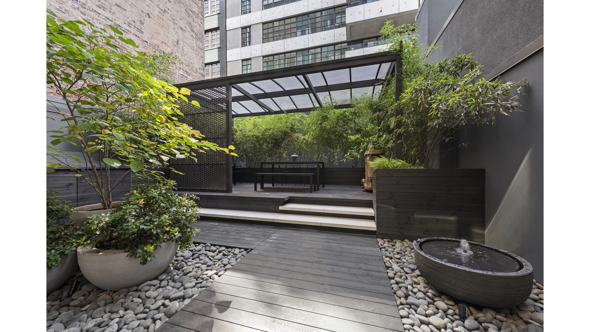 519 West 23rd Street GARDEN Chelsea New York NY 10011