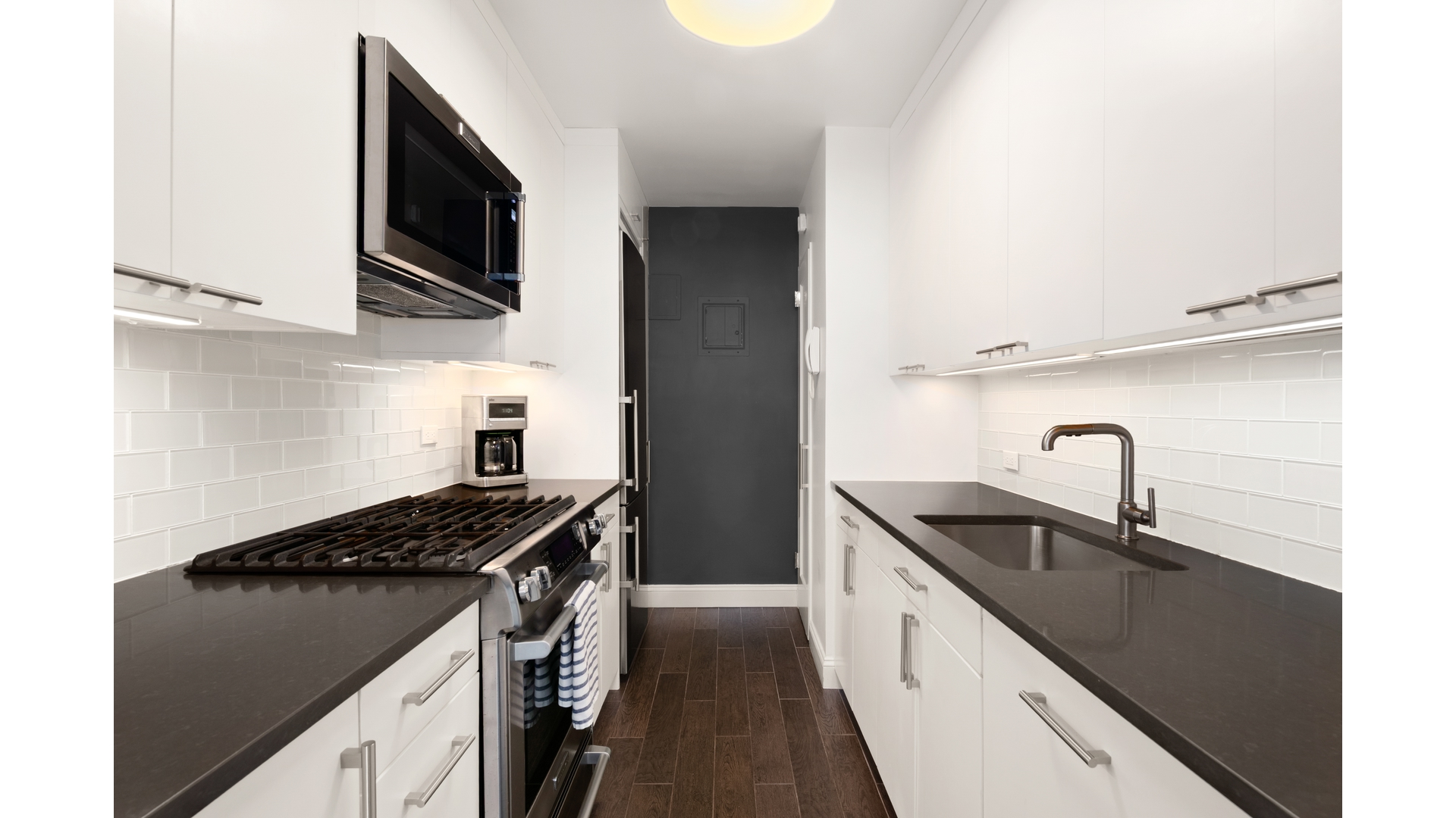 201 East 21st Street 8P Gramercy Park New York NY 10010