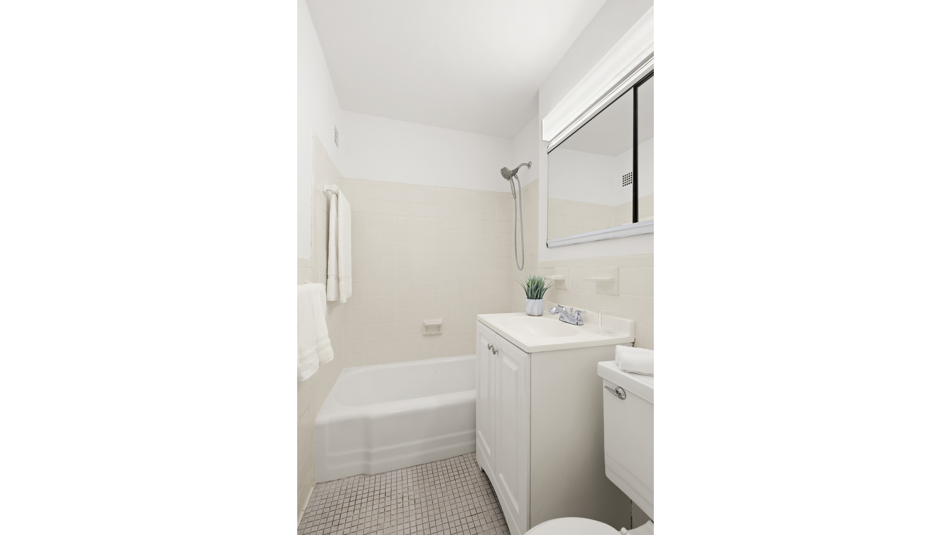 16 West 16th Street 14GS Flatiron District New York NY 10011