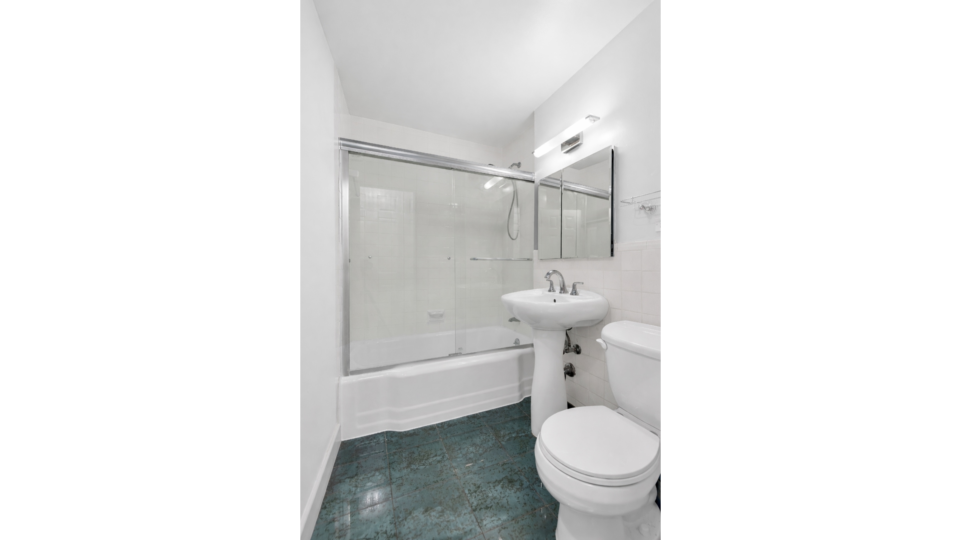 305 East 40th Street 17JK Tudor City New York NY 10016