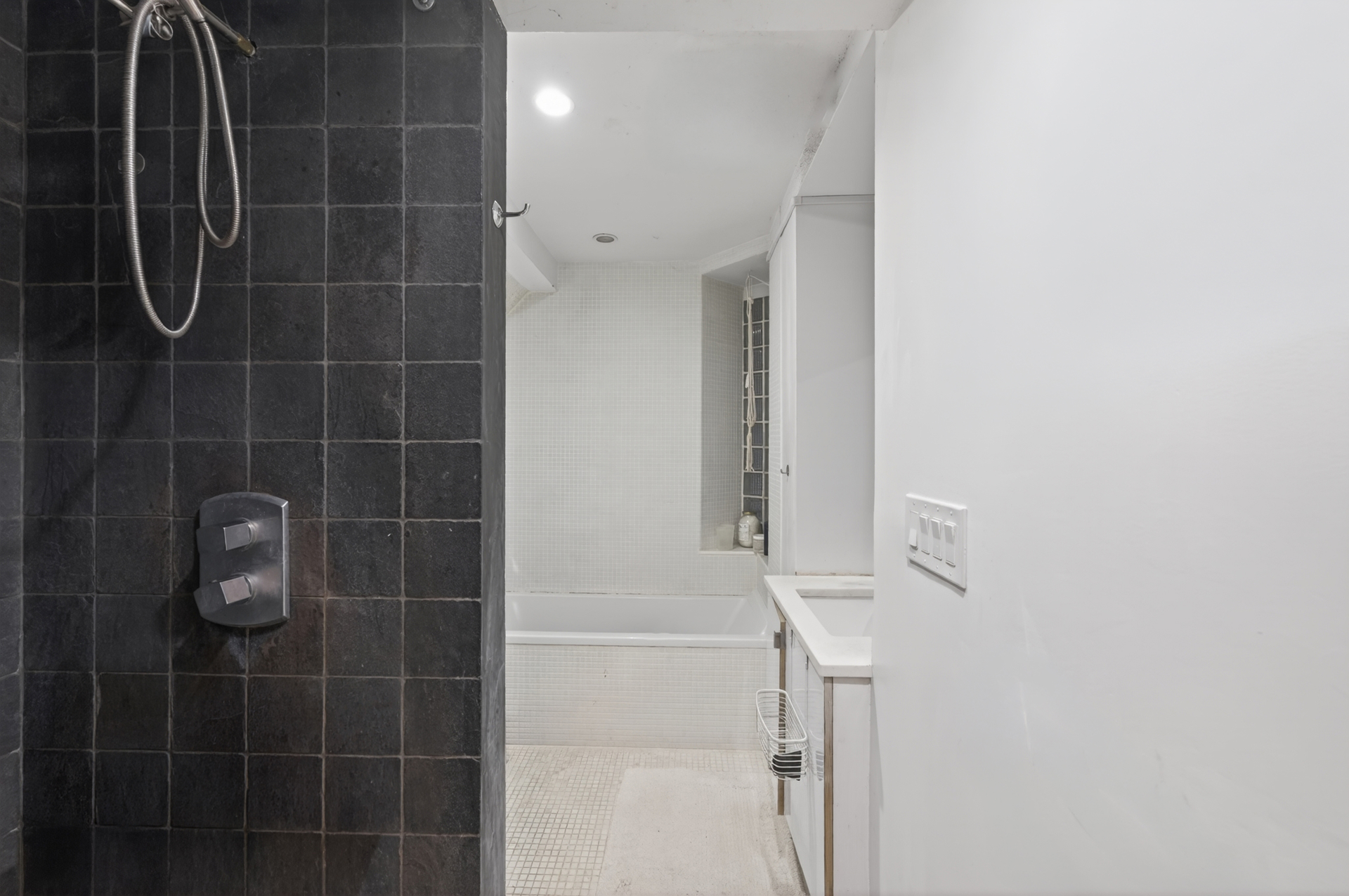 633 East 11th Street 1 E. Greenwich Village New York NY 10009