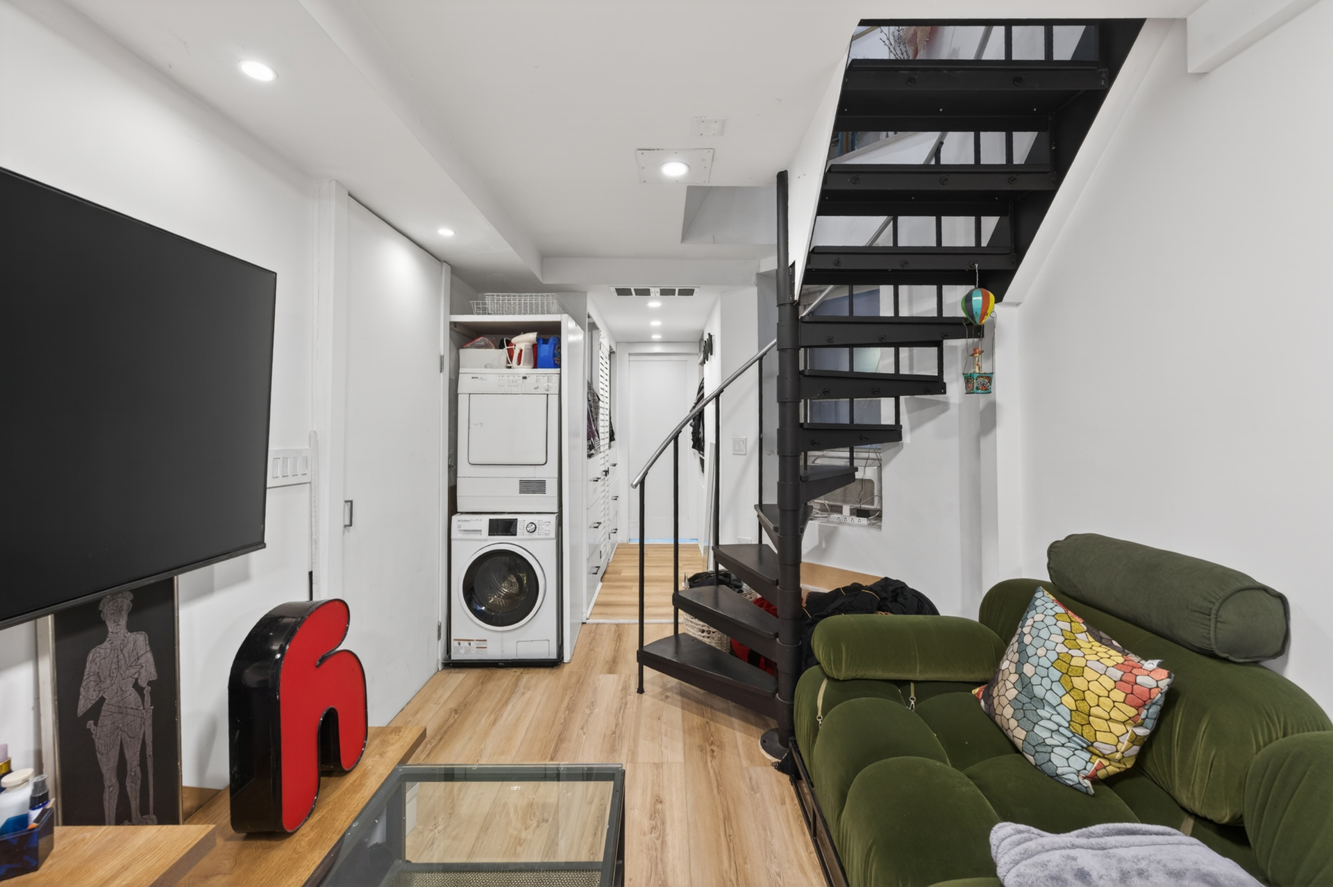 633 East 11th Street 1 E. Greenwich Village New York NY 10009