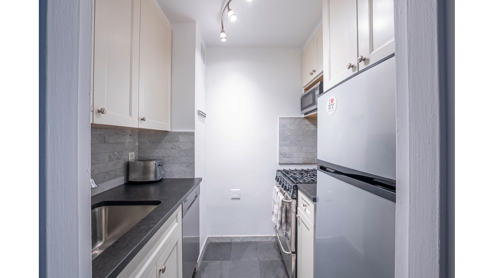 345 East 54th Street 4C Sutton Place New York NY 10022