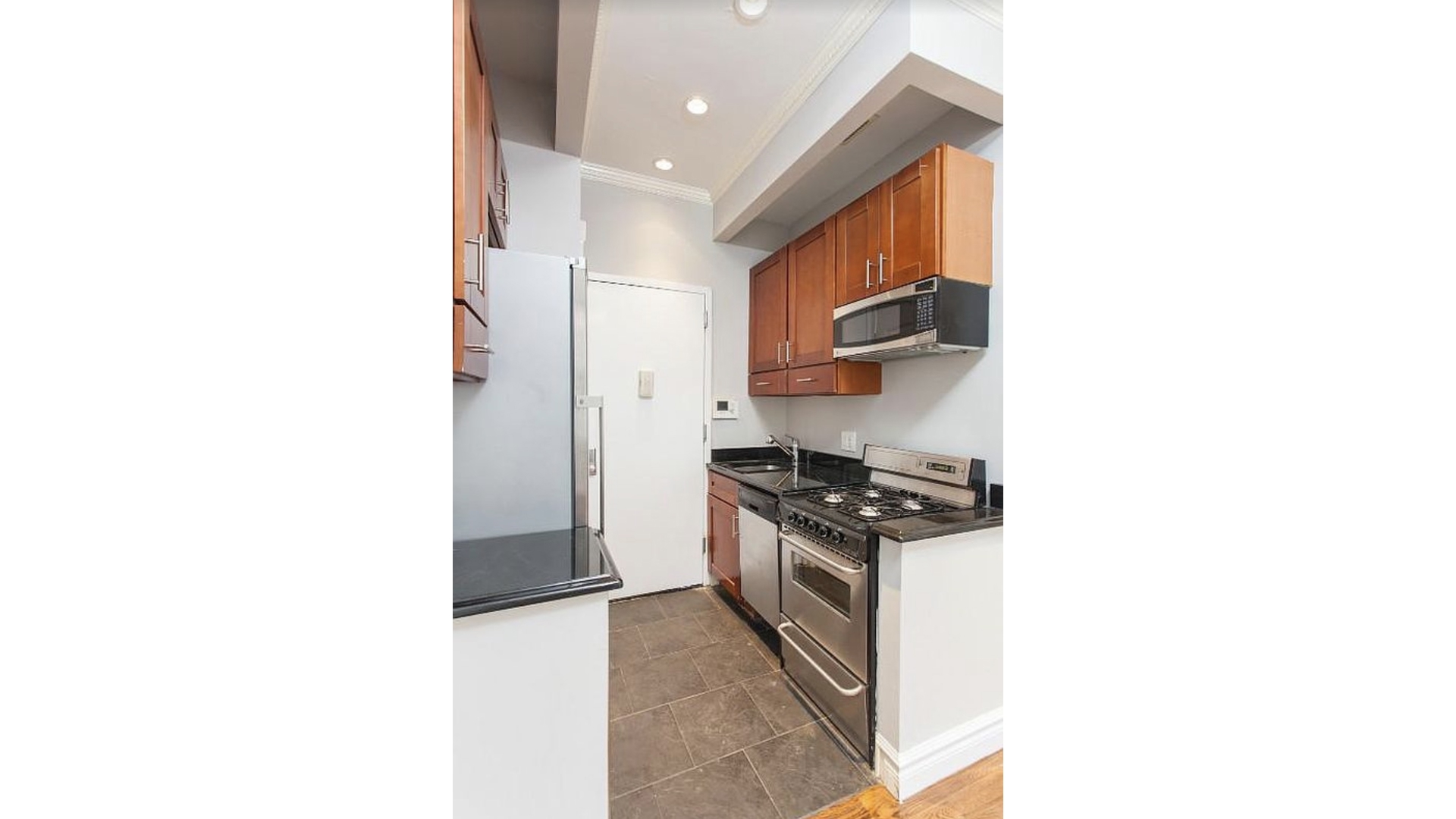 459 West 50th Street 2E Clinton New York NY 10019