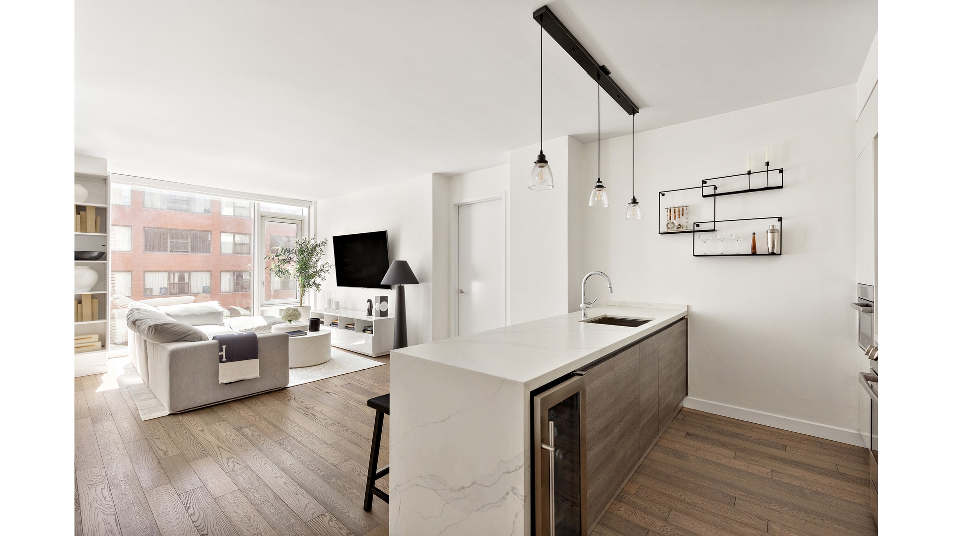 505 West 43rd Street 4H Clinton New York NY 10036