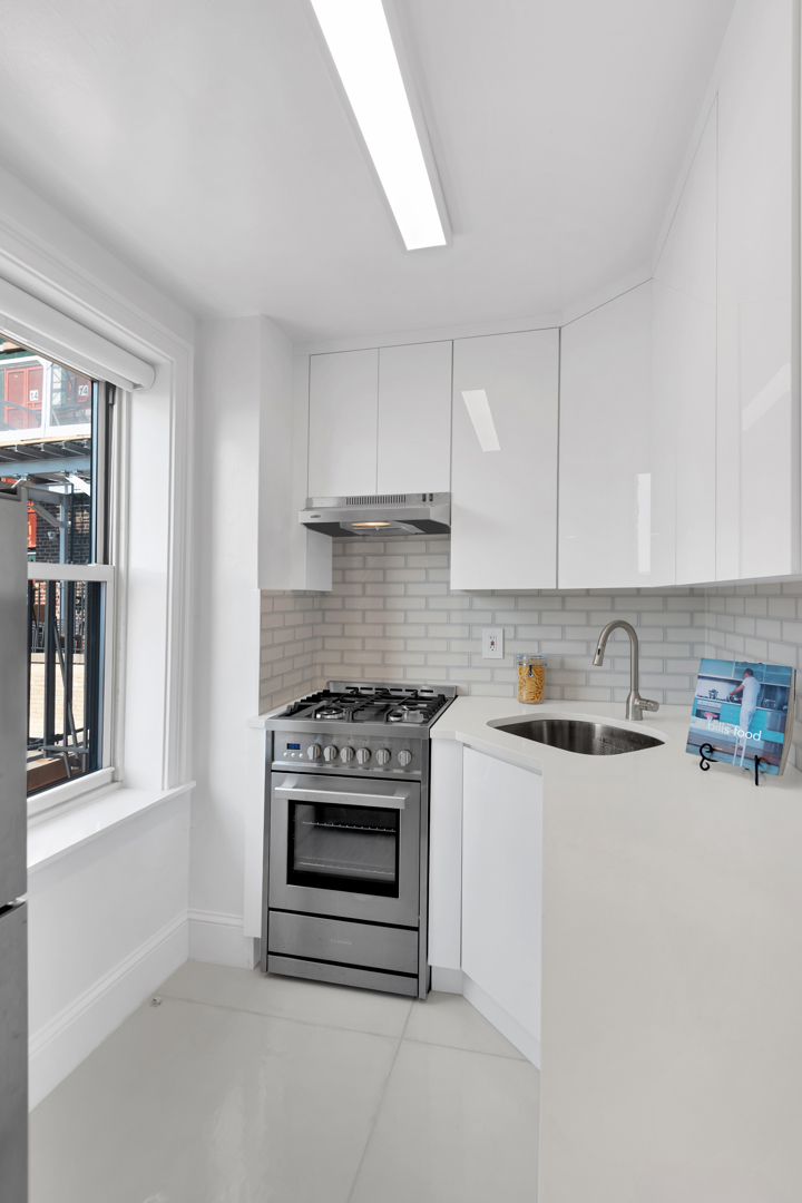 400 East 52nd Street 16G Beekman Place New York NY 10022