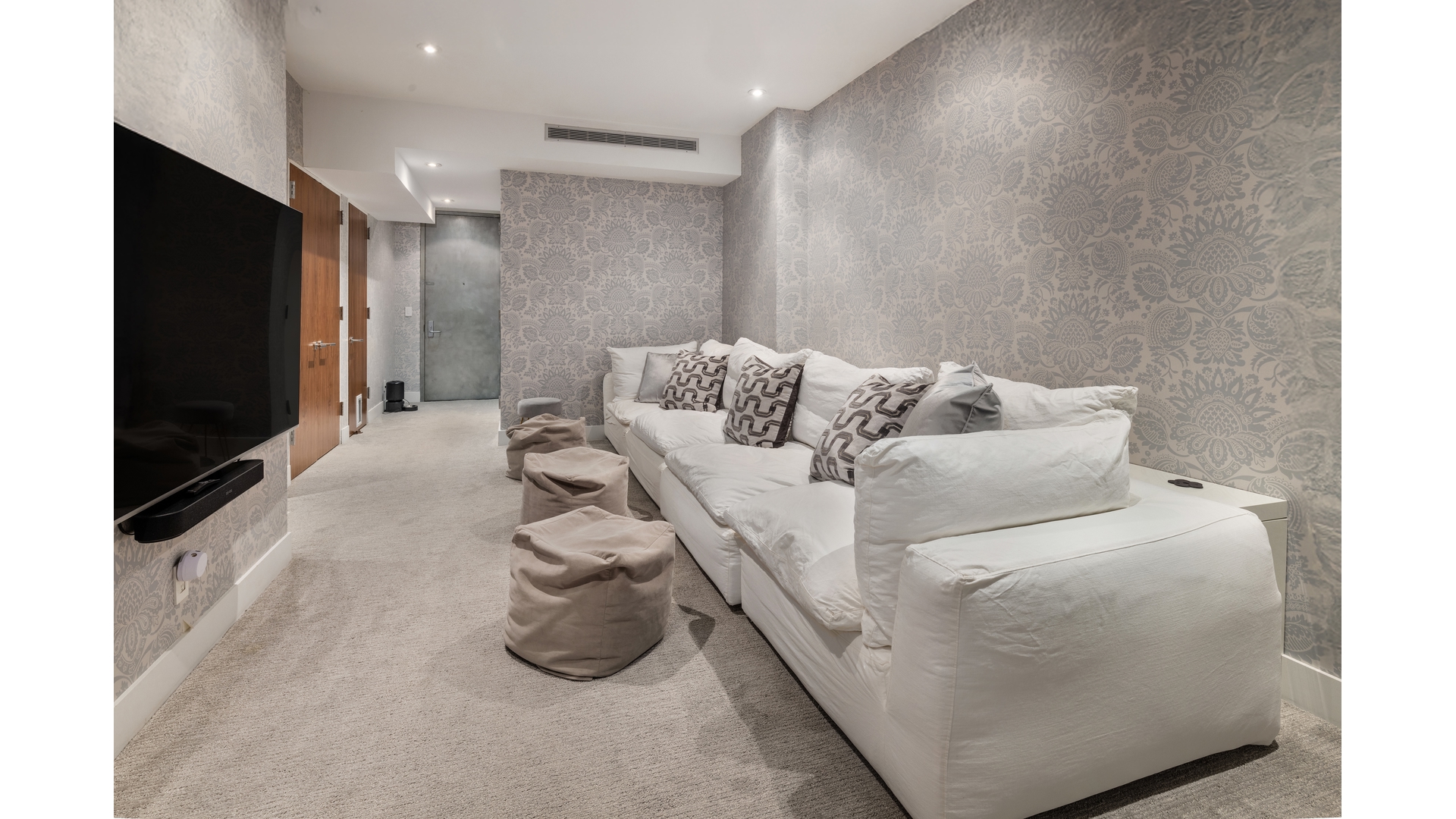 433 East 74th Street TH/1B Upper East Side New York NY 10021