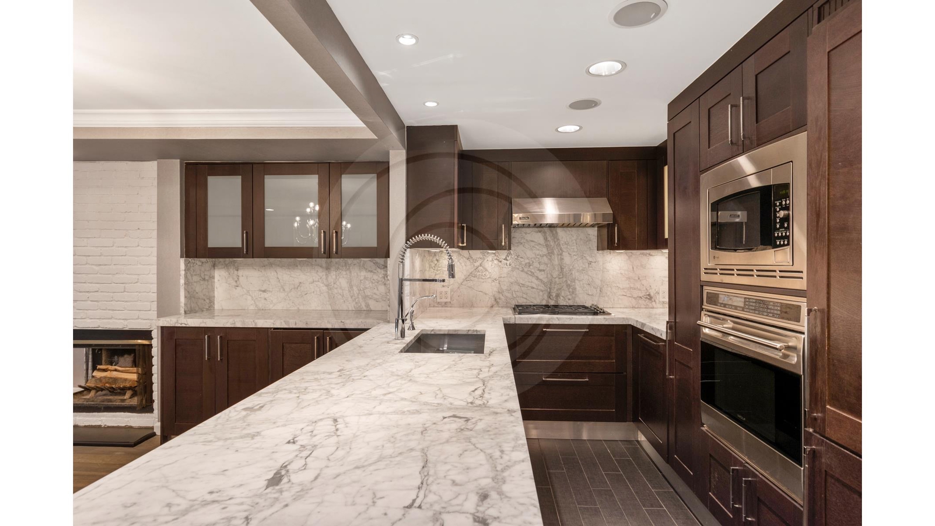 332 West 19th Street GARDEN Chelsea New York NY 10011