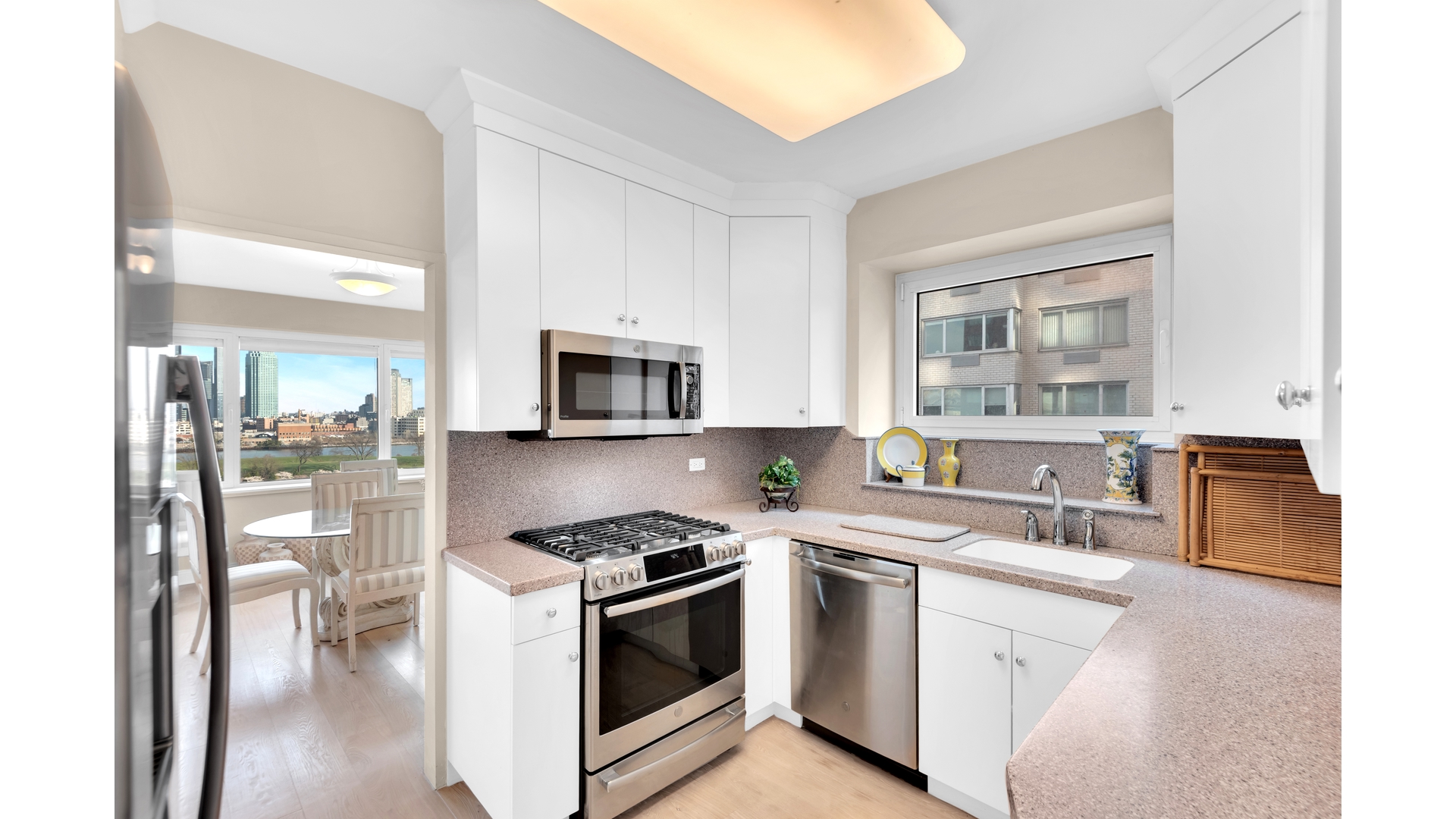 25 Sutton Place South 9N Sutton Place New York NY 10022