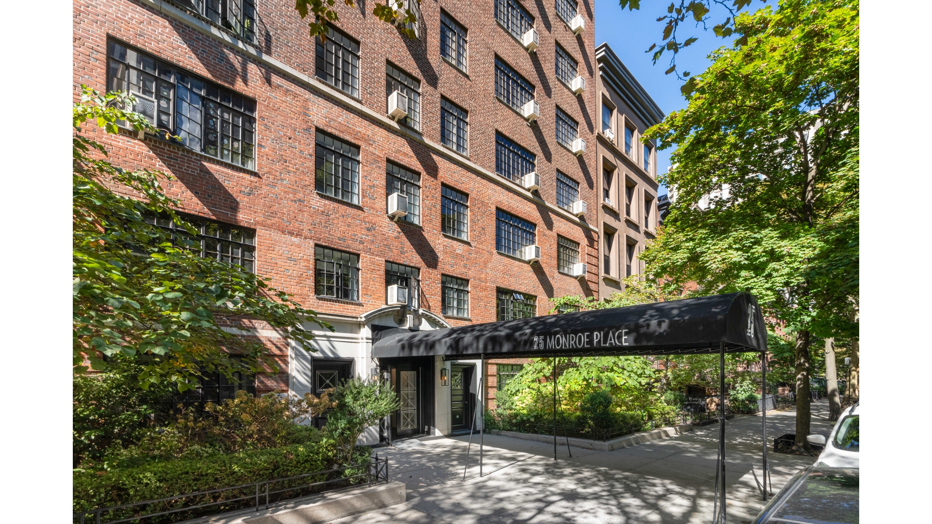 25 Monroe Place 2A Brooklyn Heights Brooklyn NY 11201