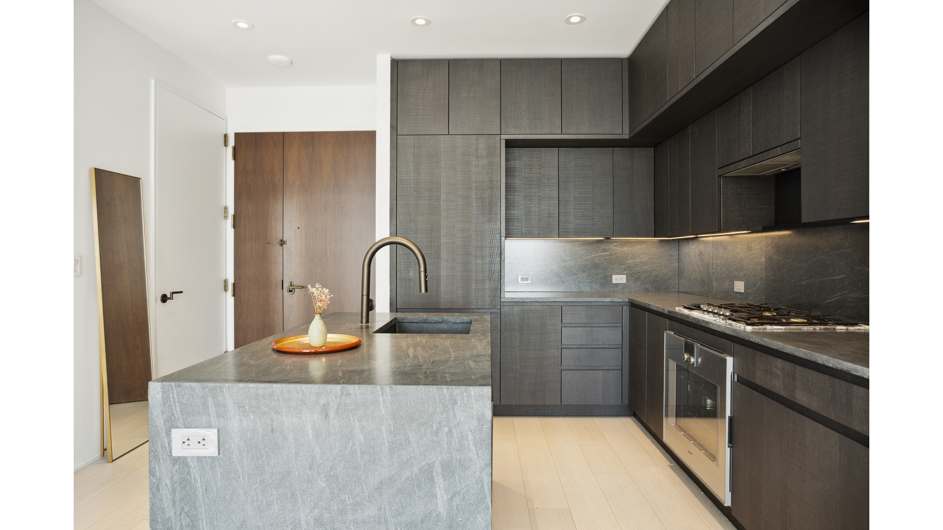 130 William Street 50B Seaport District New York NY 10038