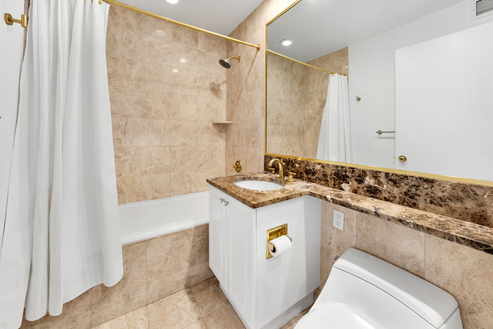 220 Riverside Blvd. 7V Lincoln Square New York NY 10069