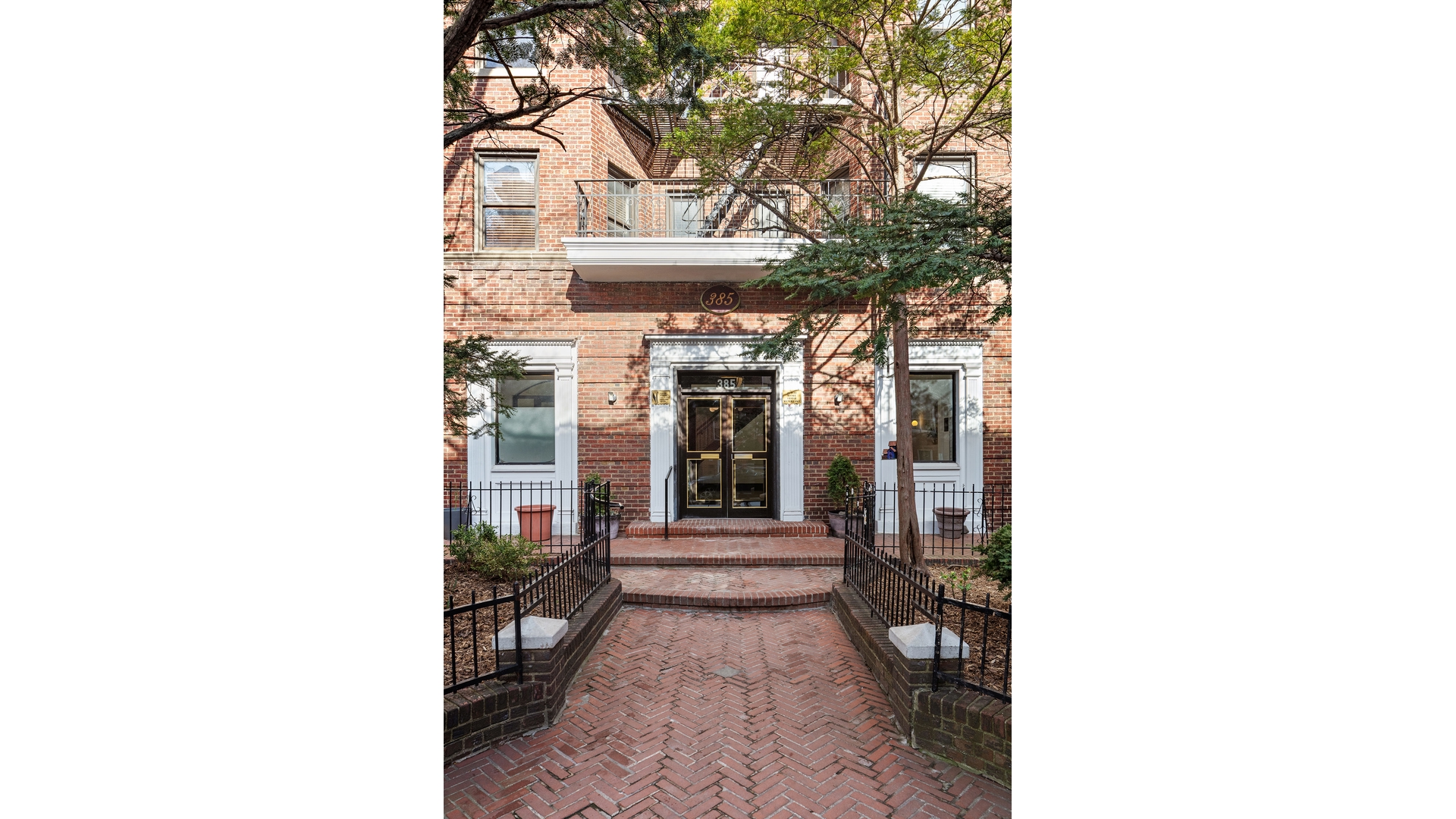 385 Argyle Road Ditmas Park Brooklyn NY 11218
