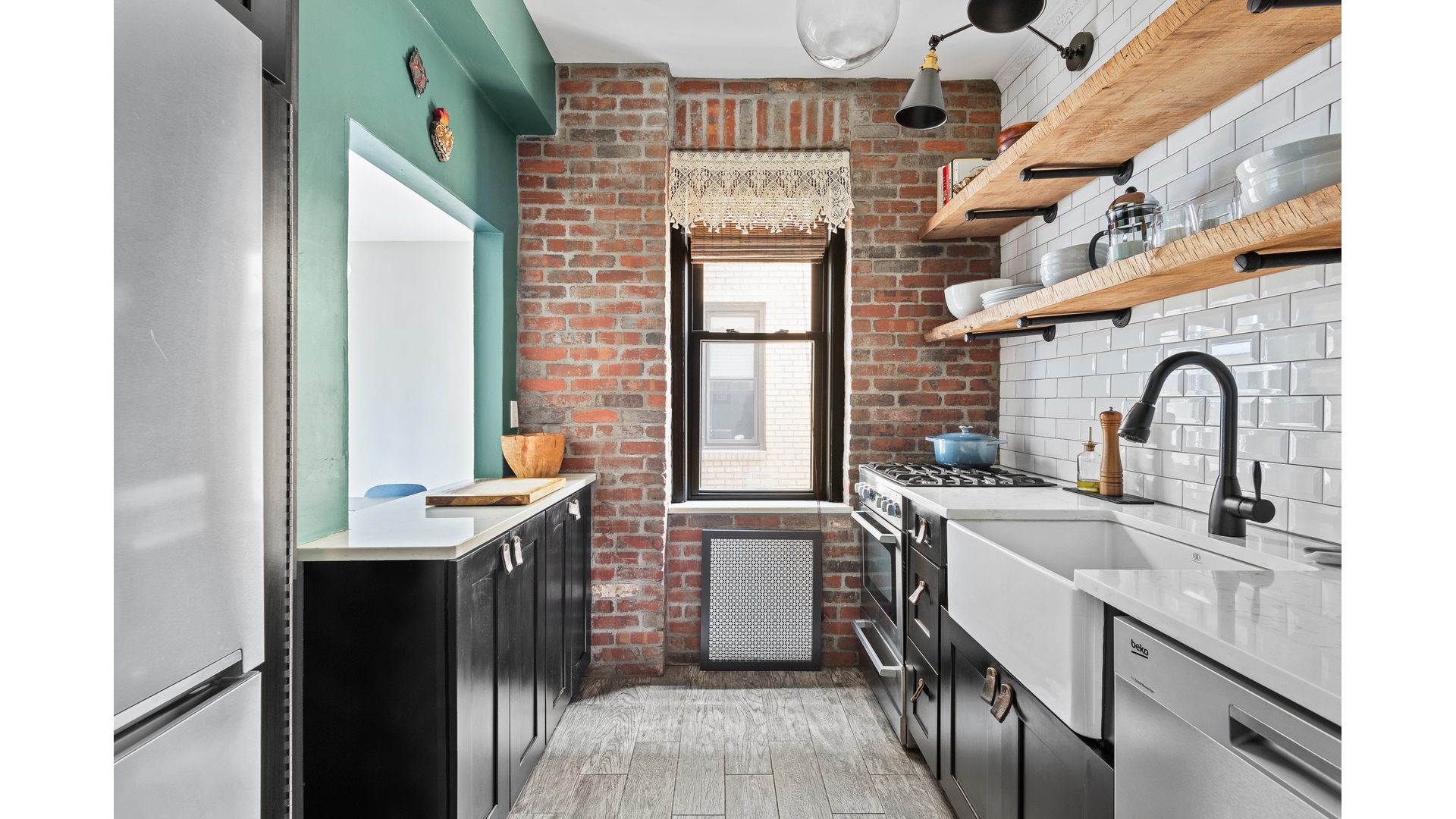 6702 Ridge Blvd. 4F Bay Ridge Brooklyn NY 11220