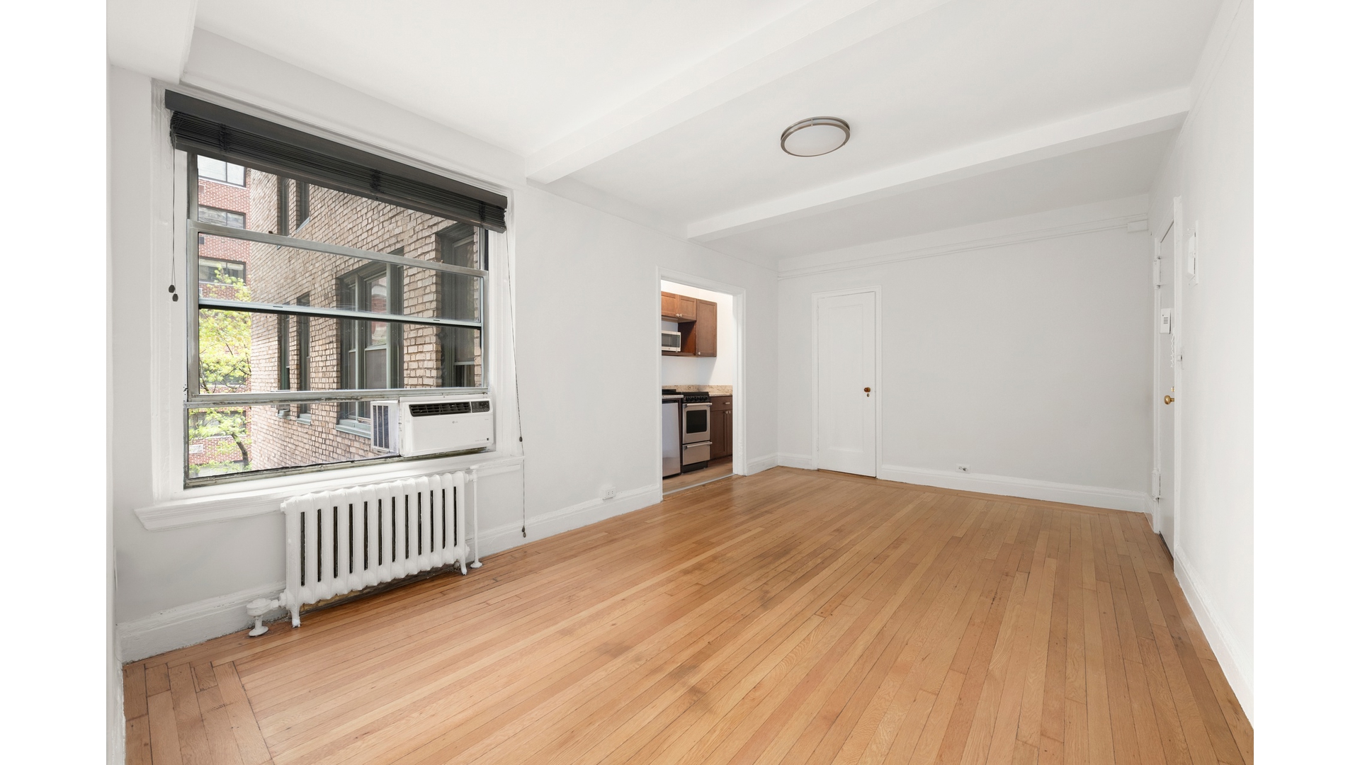 325 West 45th Street 406 Clinton New York NY 10036
