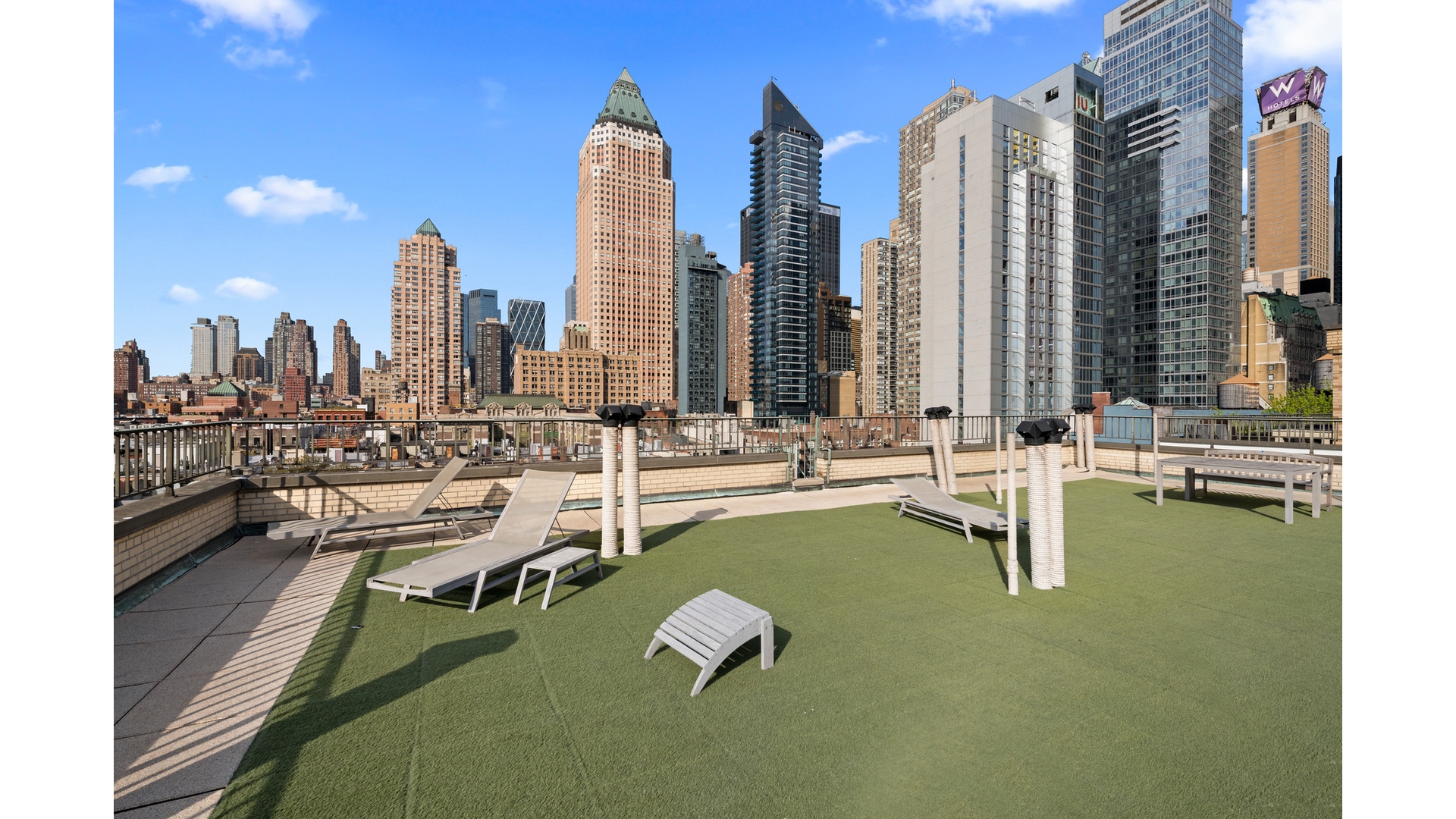 325 West 45th Street 406 Clinton New York NY 10036