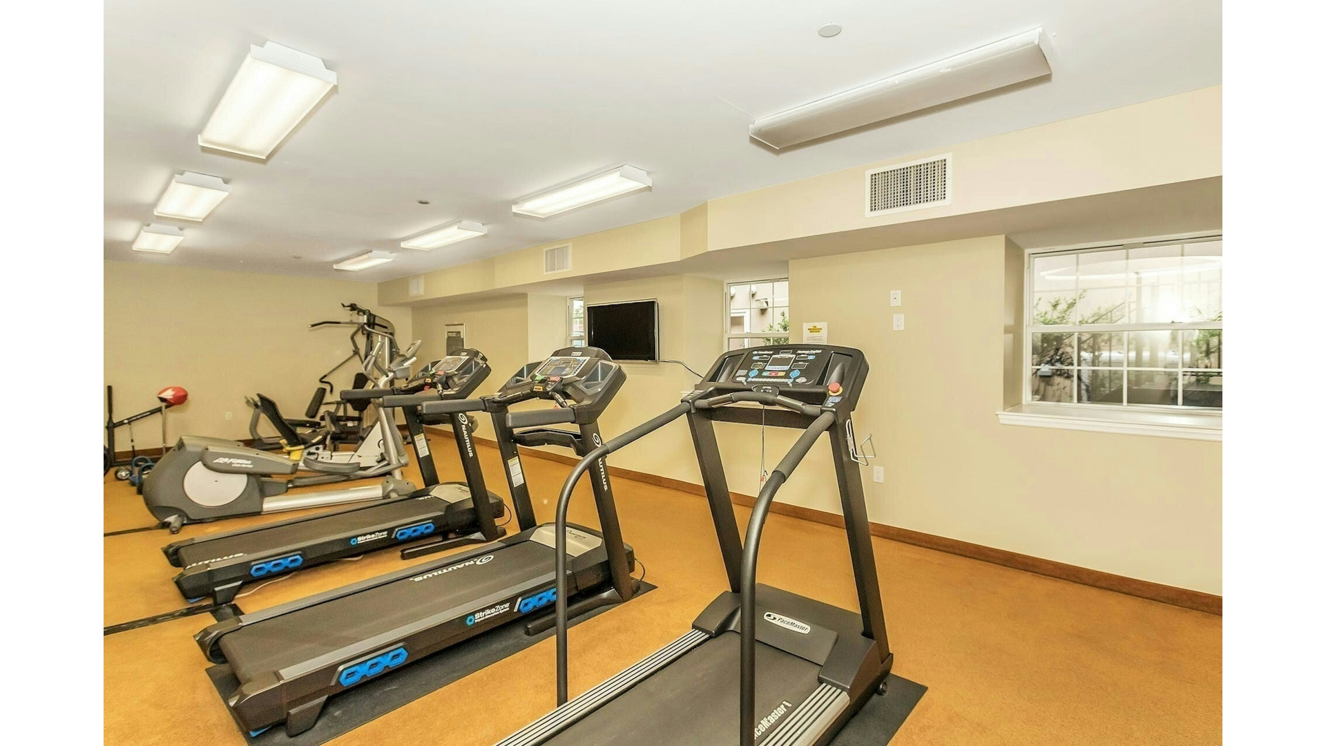 150-31 12th Avenue 301 Whitestone Queens NY 11357