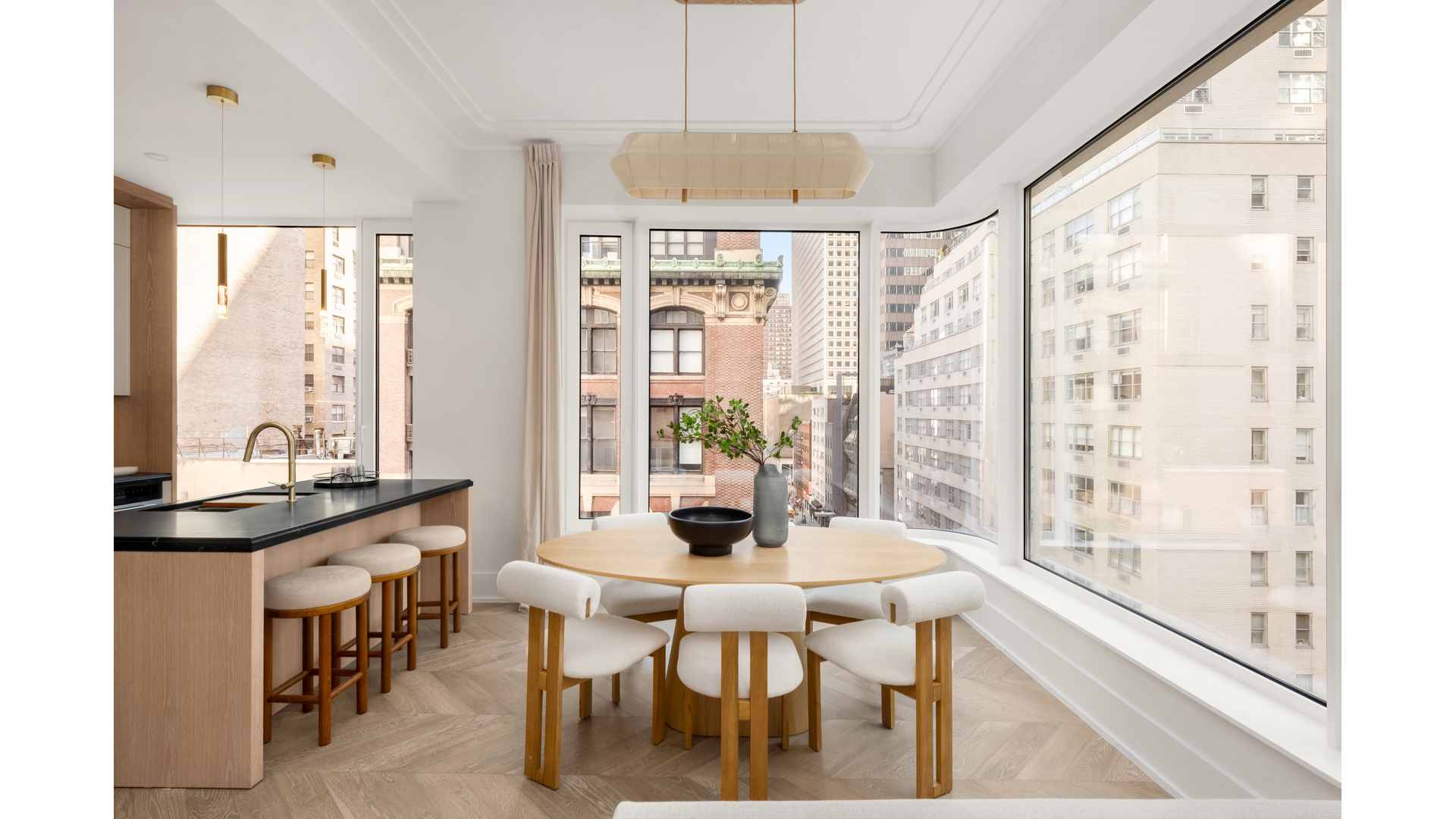 660 Lexington Avenue 2B Midtown East New York NY 10017