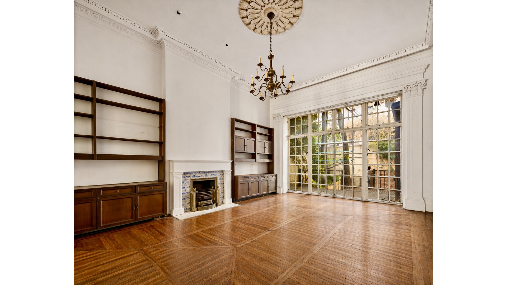 10 West 9th Street Greenwich Village New York NY 10011