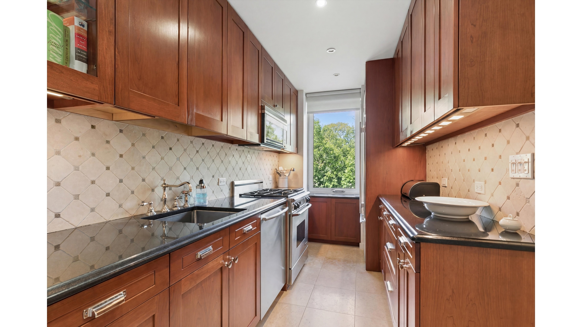 875 Fifth Avenue 5C Upper East Side New York NY 10065
