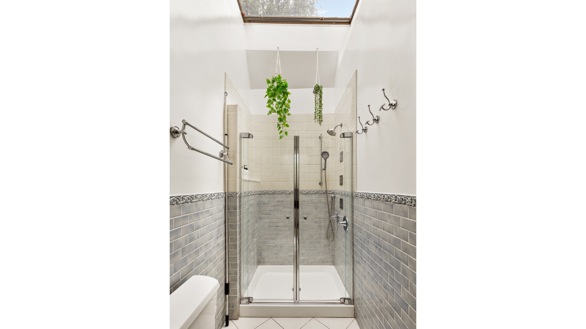 51 Dahill Road Borough Park Brooklyn NY 11218