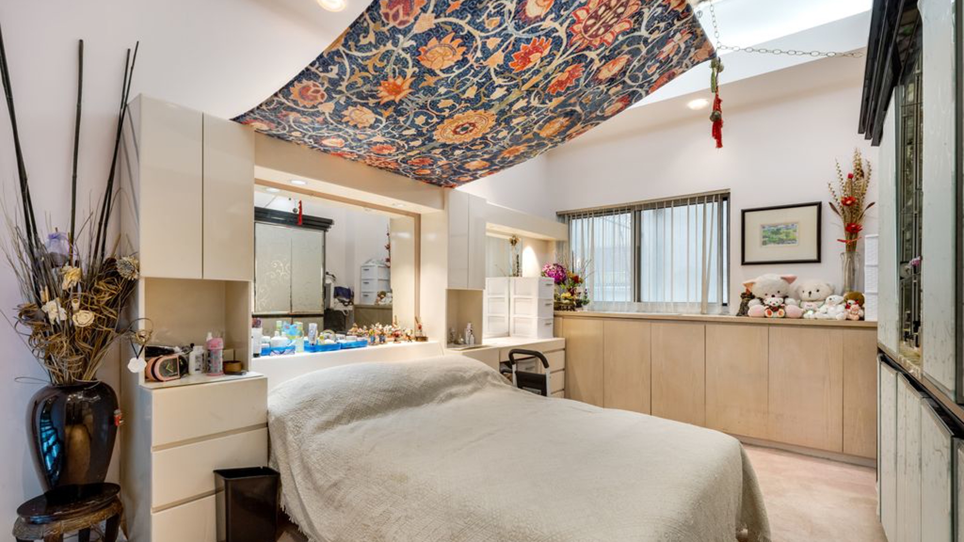 205 East 22nd Street 2L Gramercy Park New York NY 10010