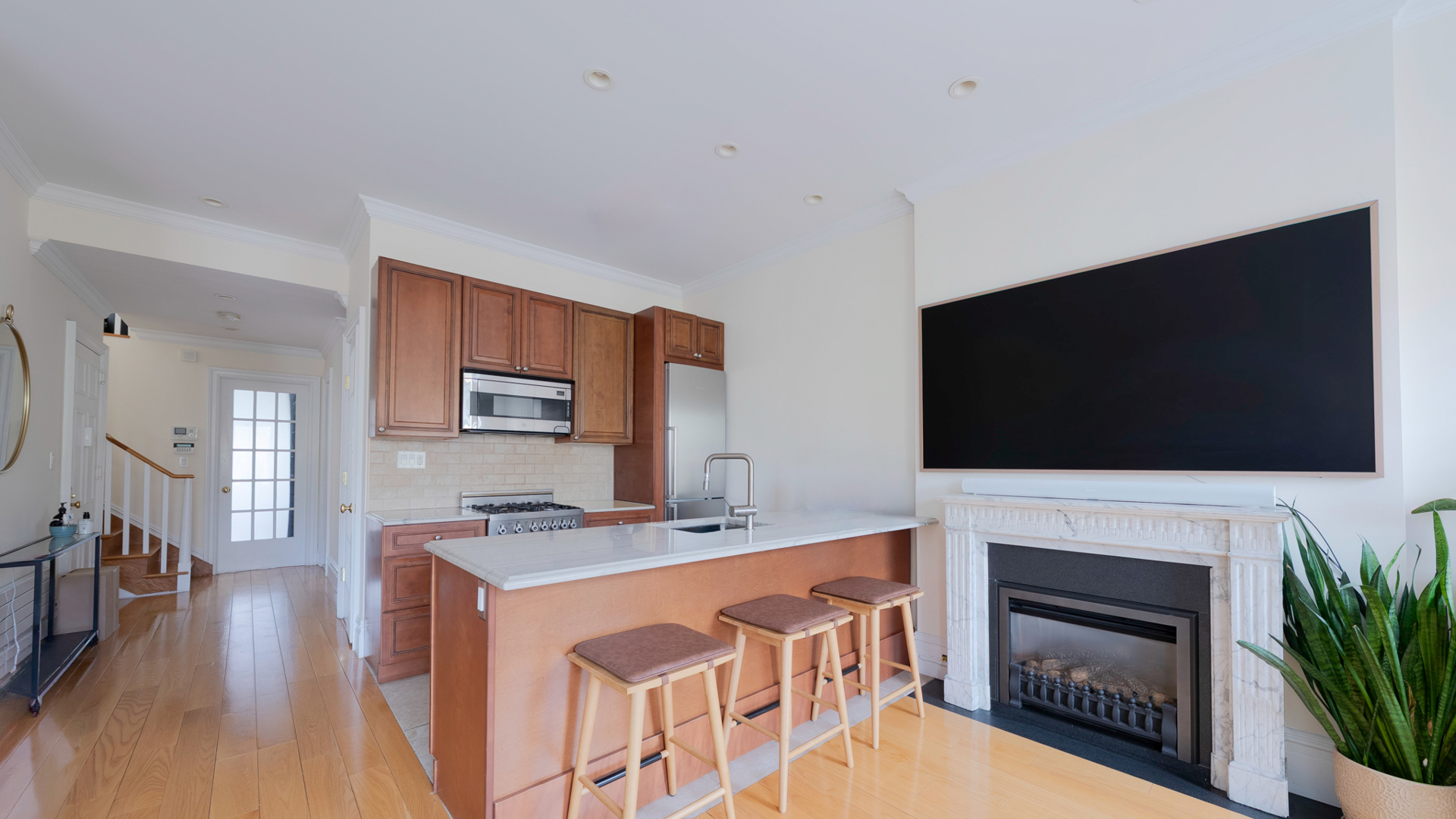 152 Ninth Avenue 3 Chelsea New York NY 10011