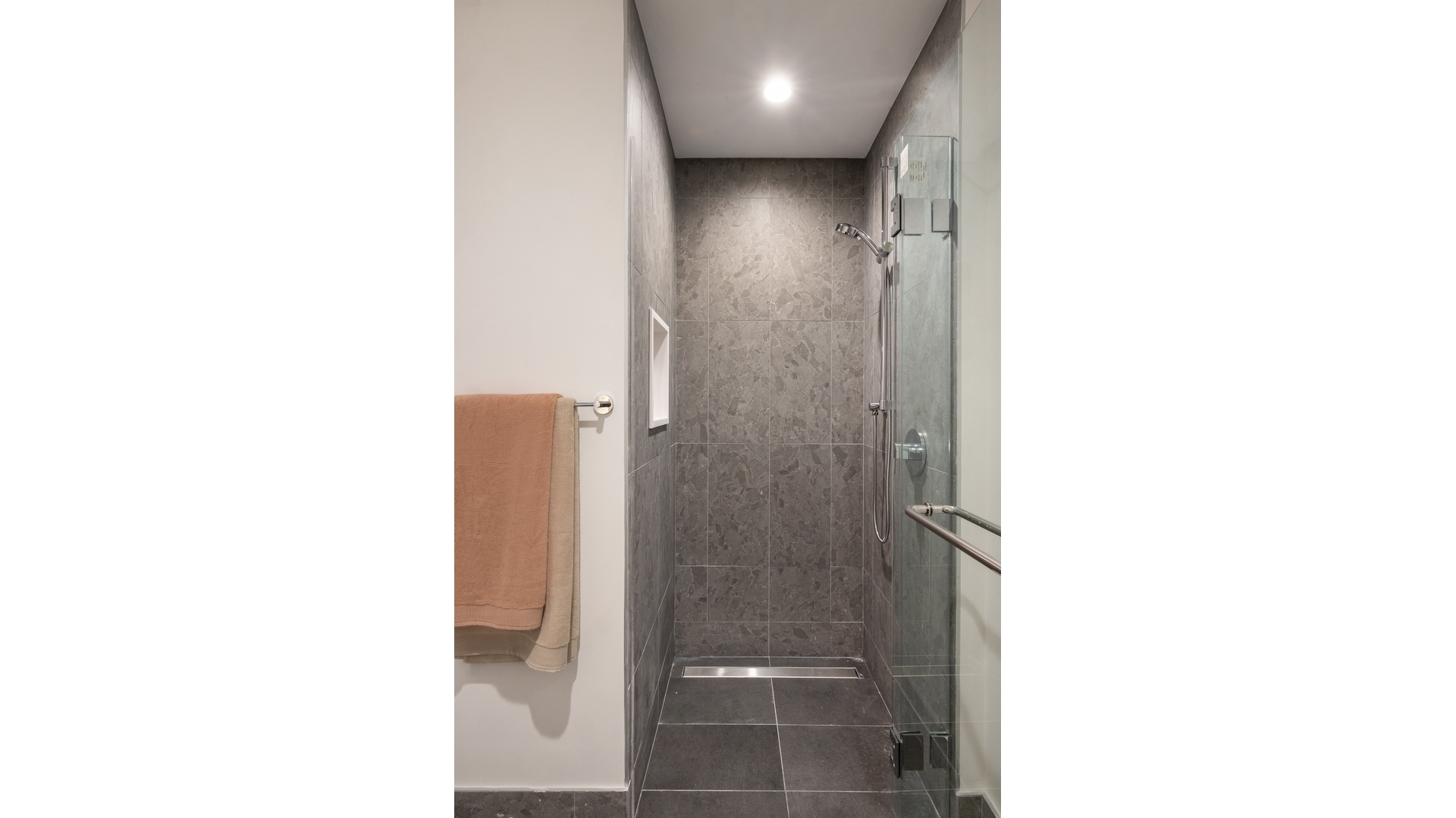 89 De Kalb Avenue 15G Fort Greene Brooklyn NY 11201