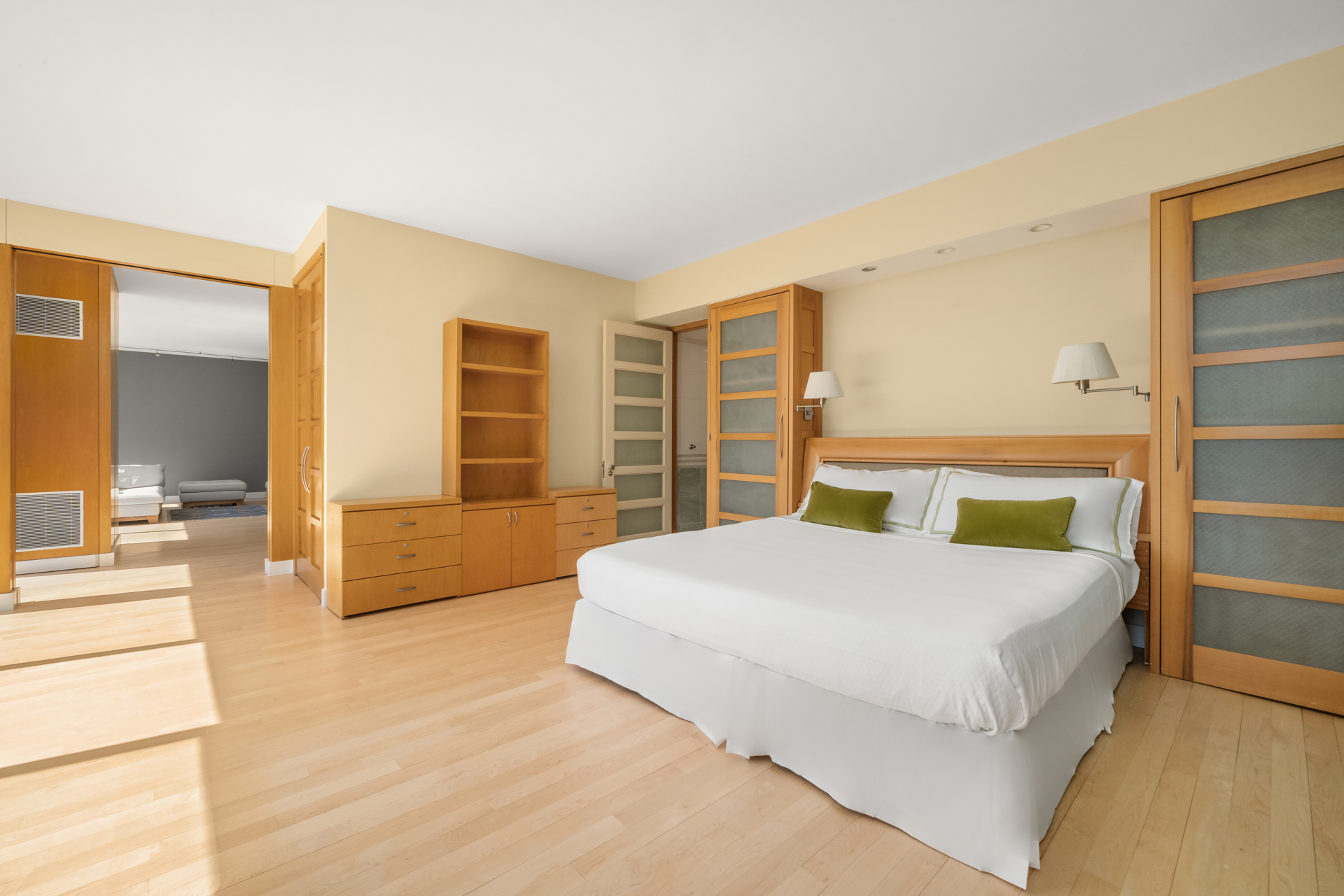 641 Fifth Avenue 45G Midtown East New York NY 10022