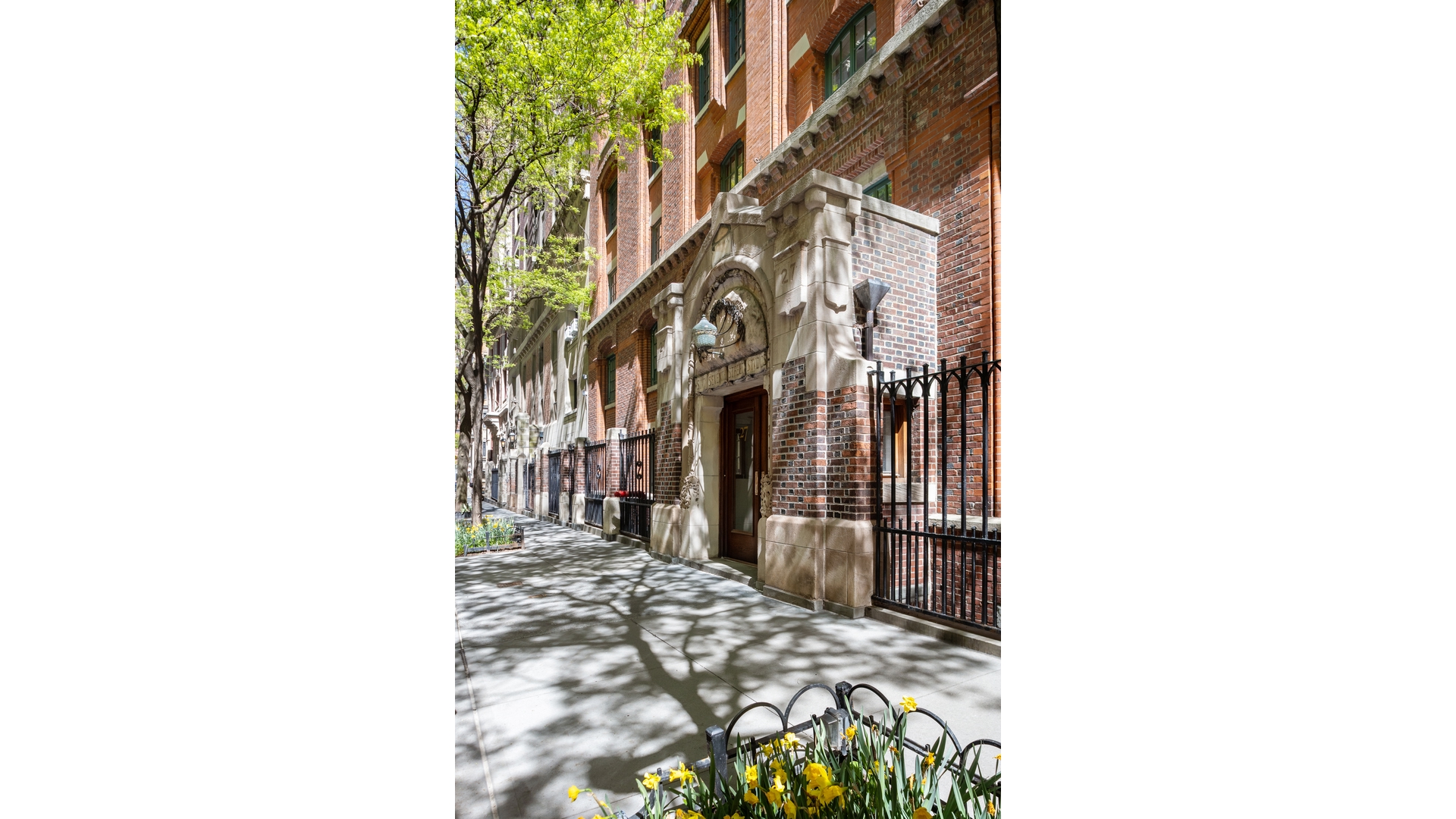 27 West 67th Street 8REW Lincoln Square New York NY 10023