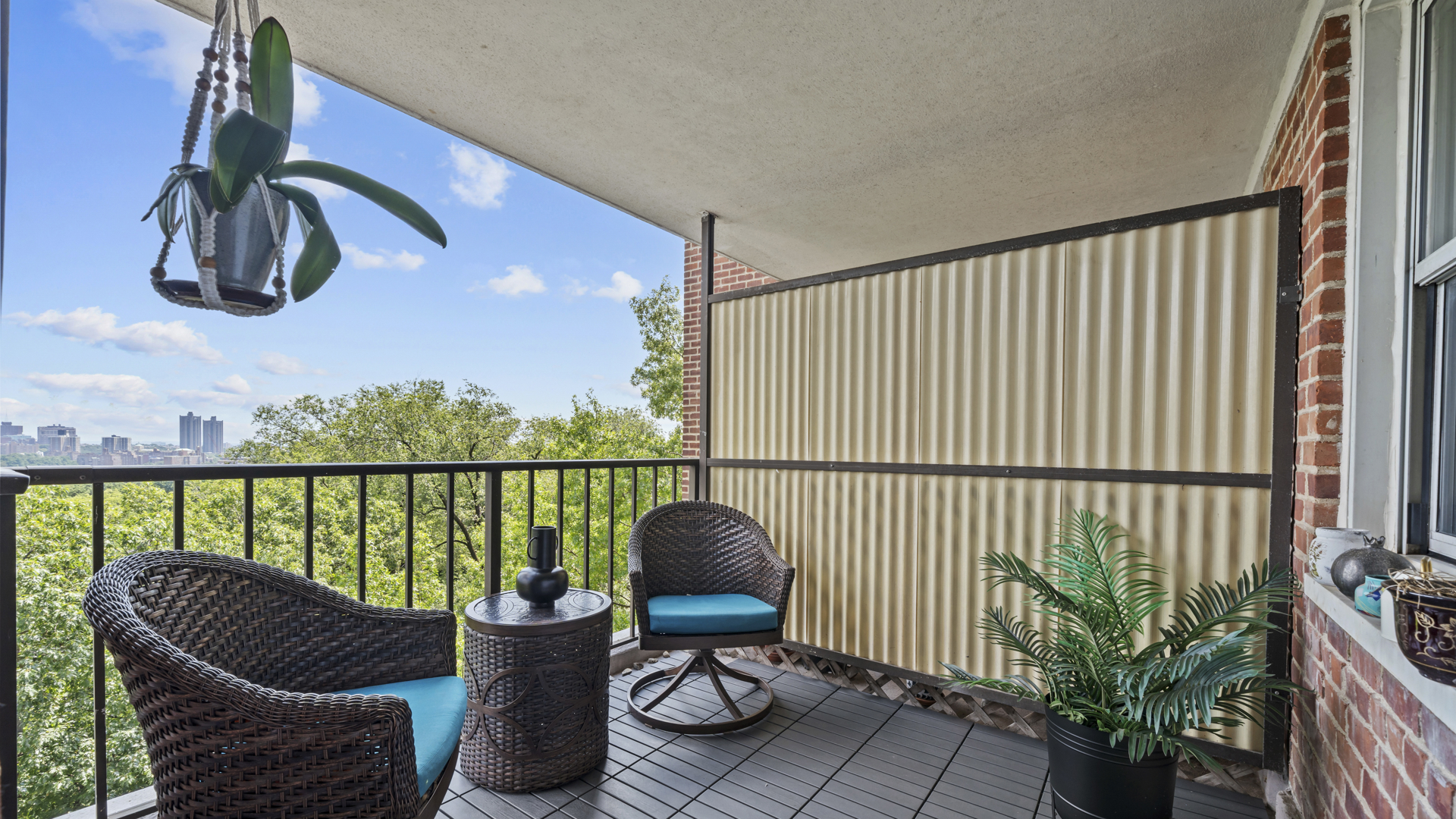 4555 Henry Hudson Parkway West 908 Riverdale Bronx NY 10471