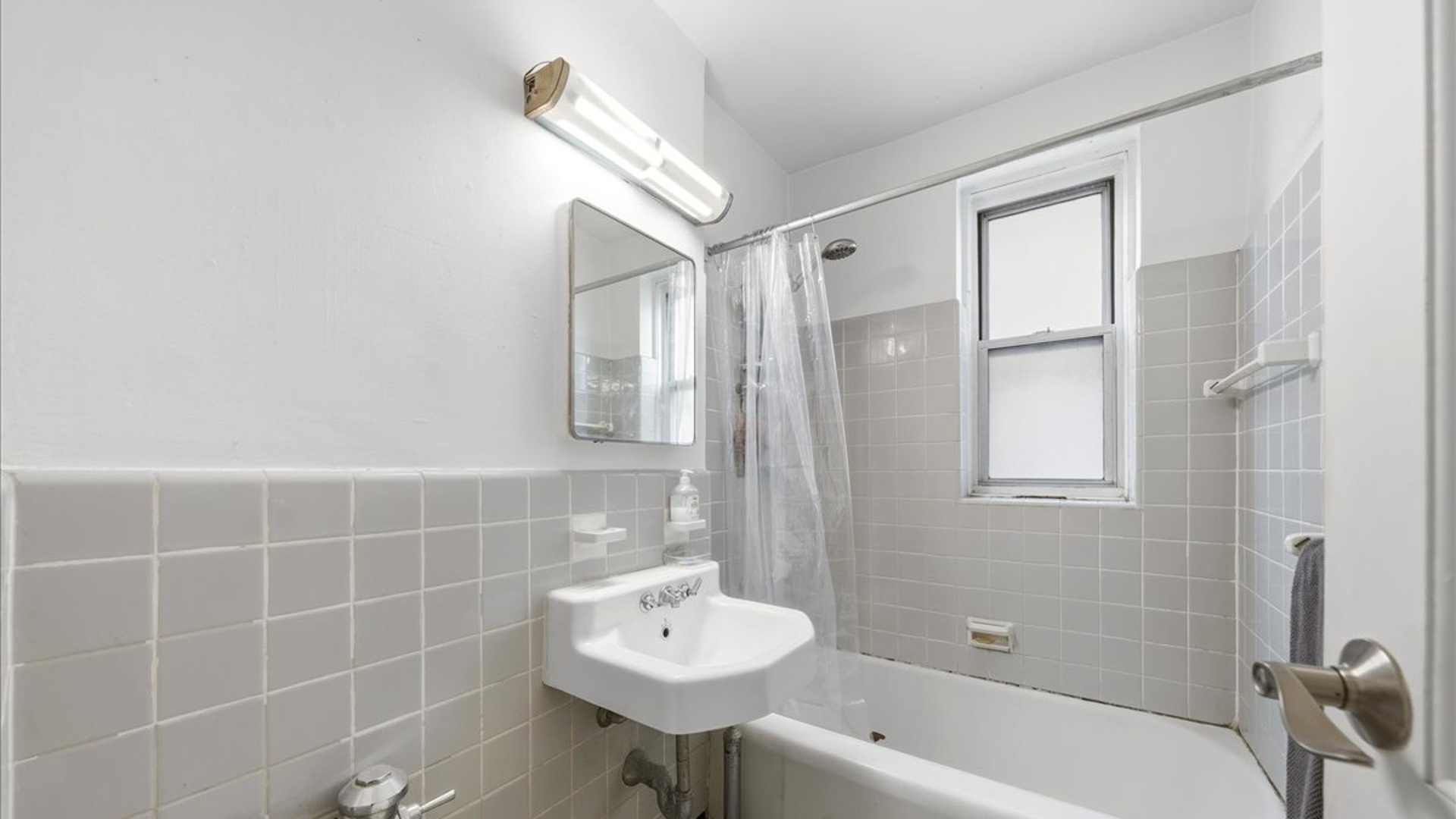 800 Grand Concourse 4EN Concourse Bronx NY 10451