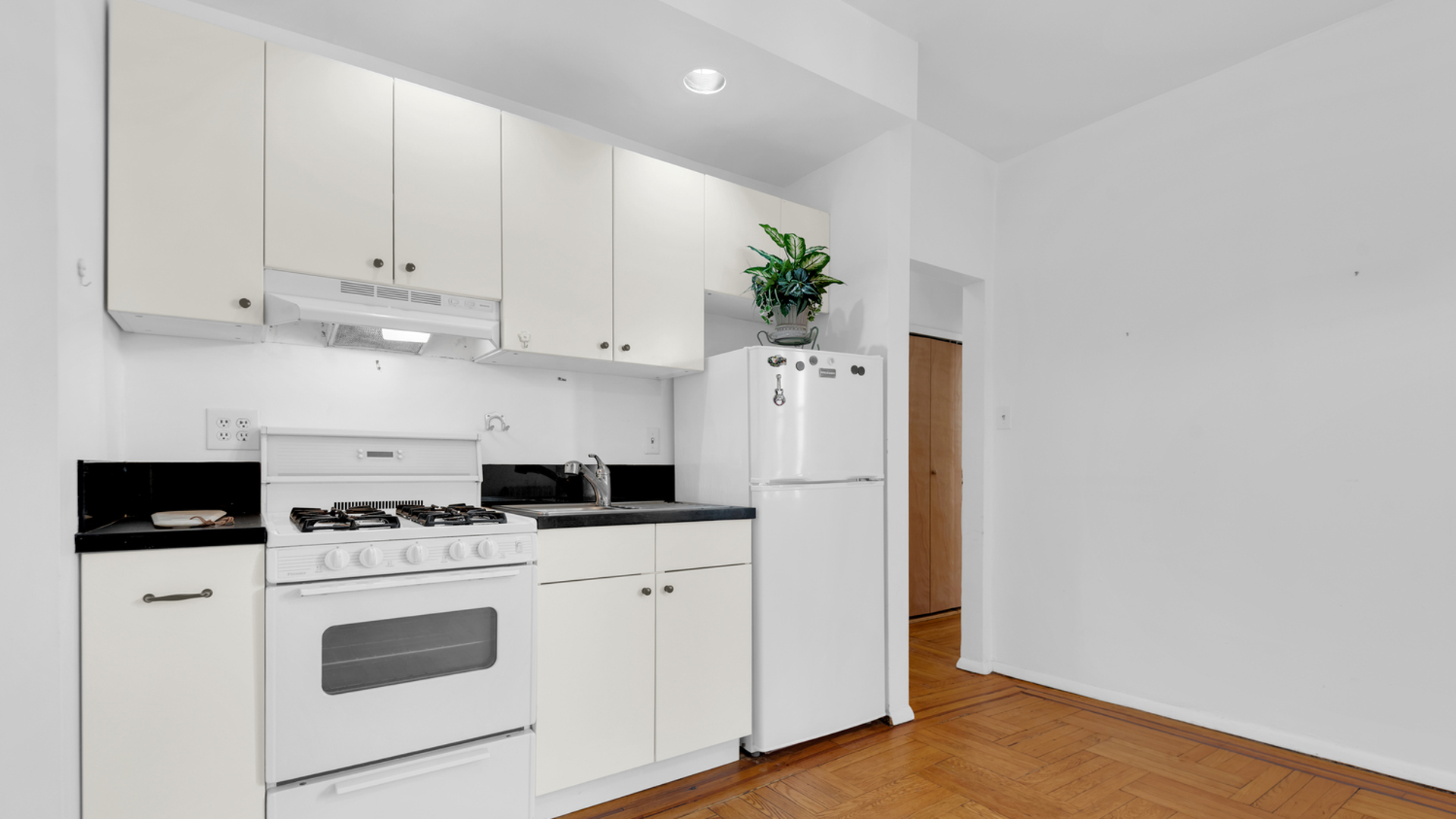 7609 4th Avenue D16 Bay Ridge Brooklyn NY 11209
