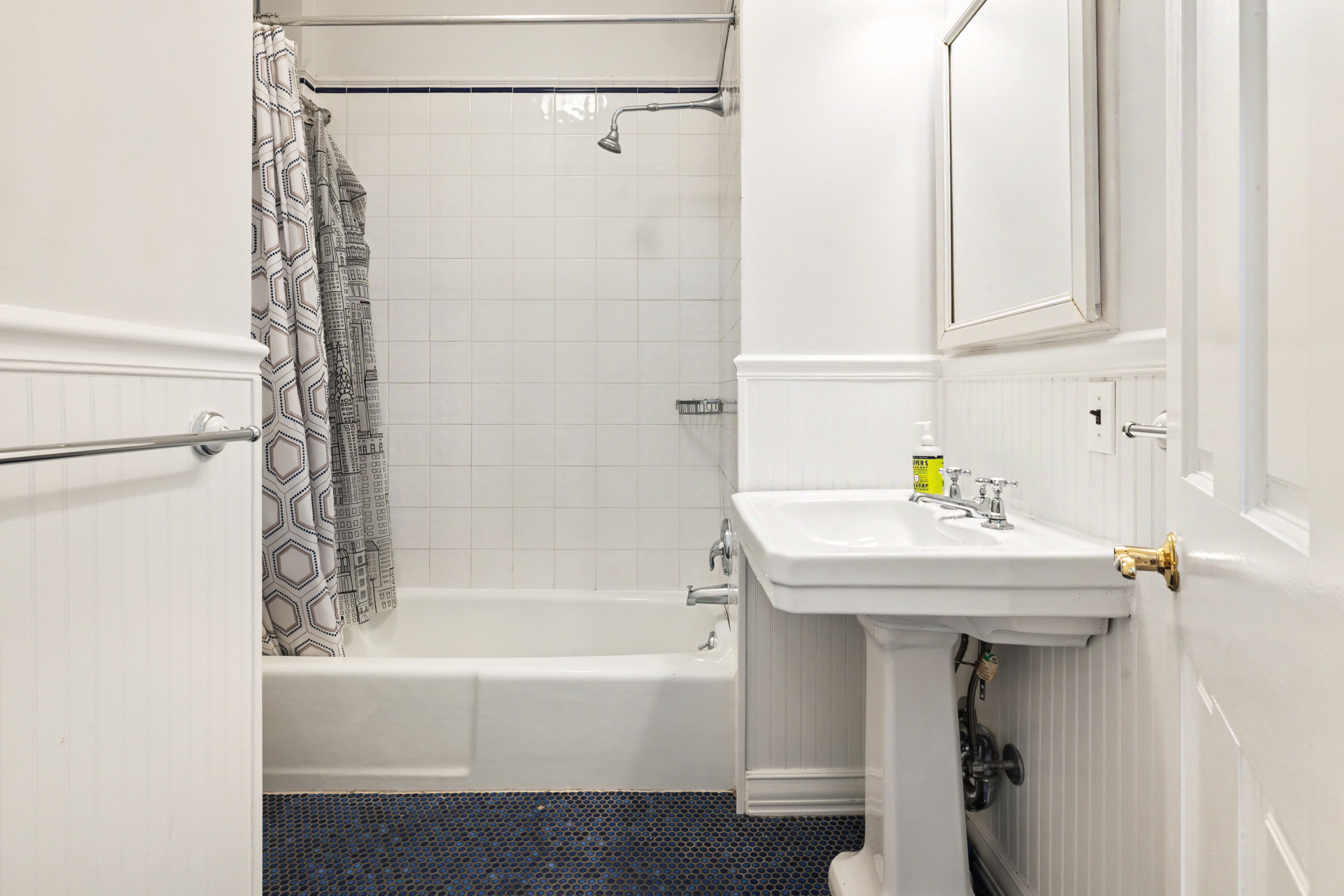 214 West 85th Street 2W Upper West Side New York NY 10024