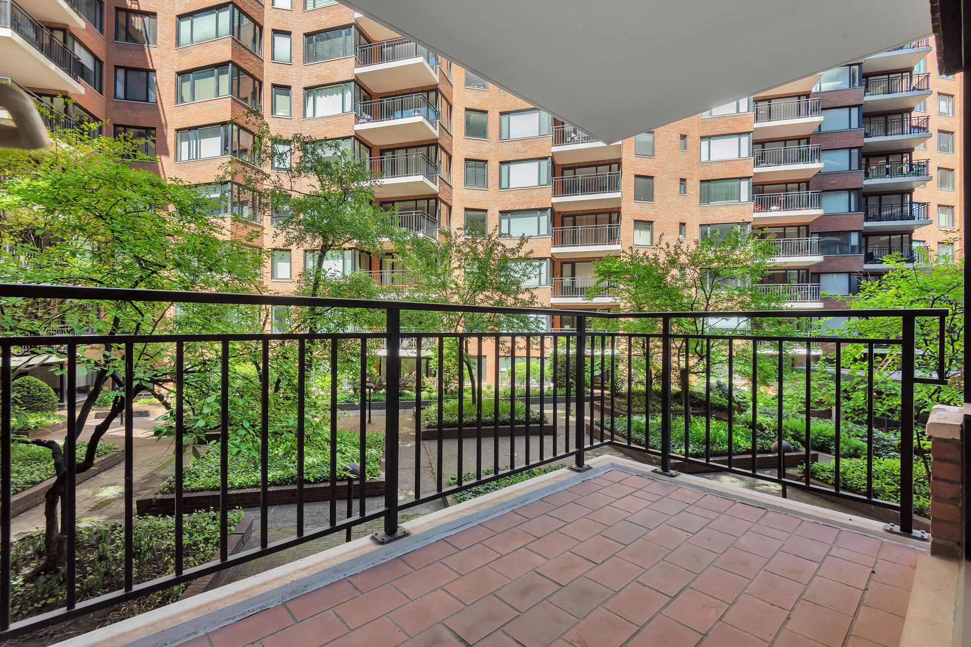 60 Sutton Place South 3HS Sutton Place New York NY 10022