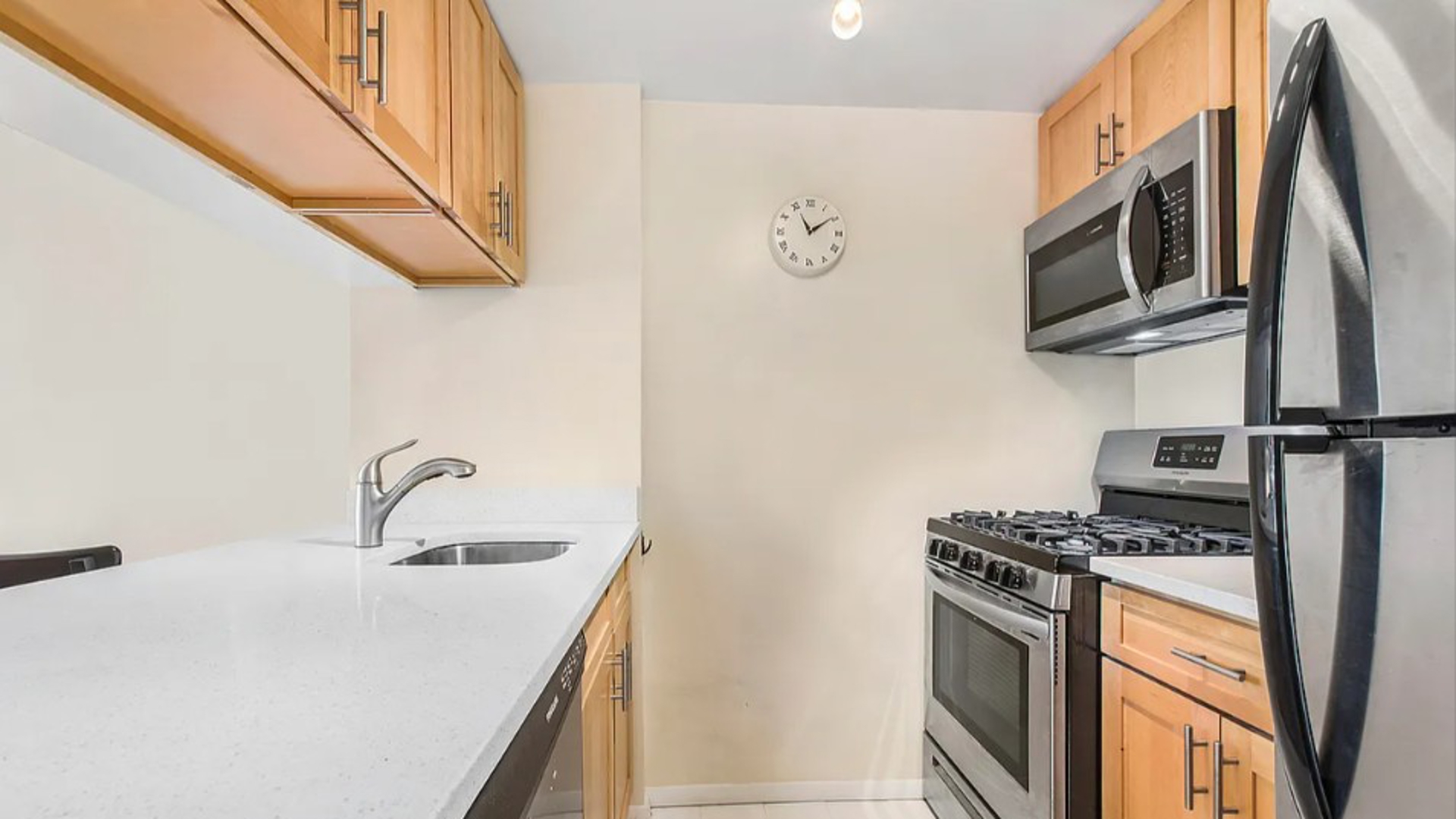 393 West 49th Street 5Y Clinton New York NY 10019