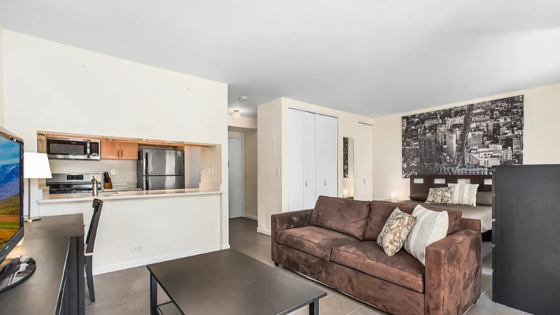 393 West 49th Street 5Y Clinton New York NY 10019