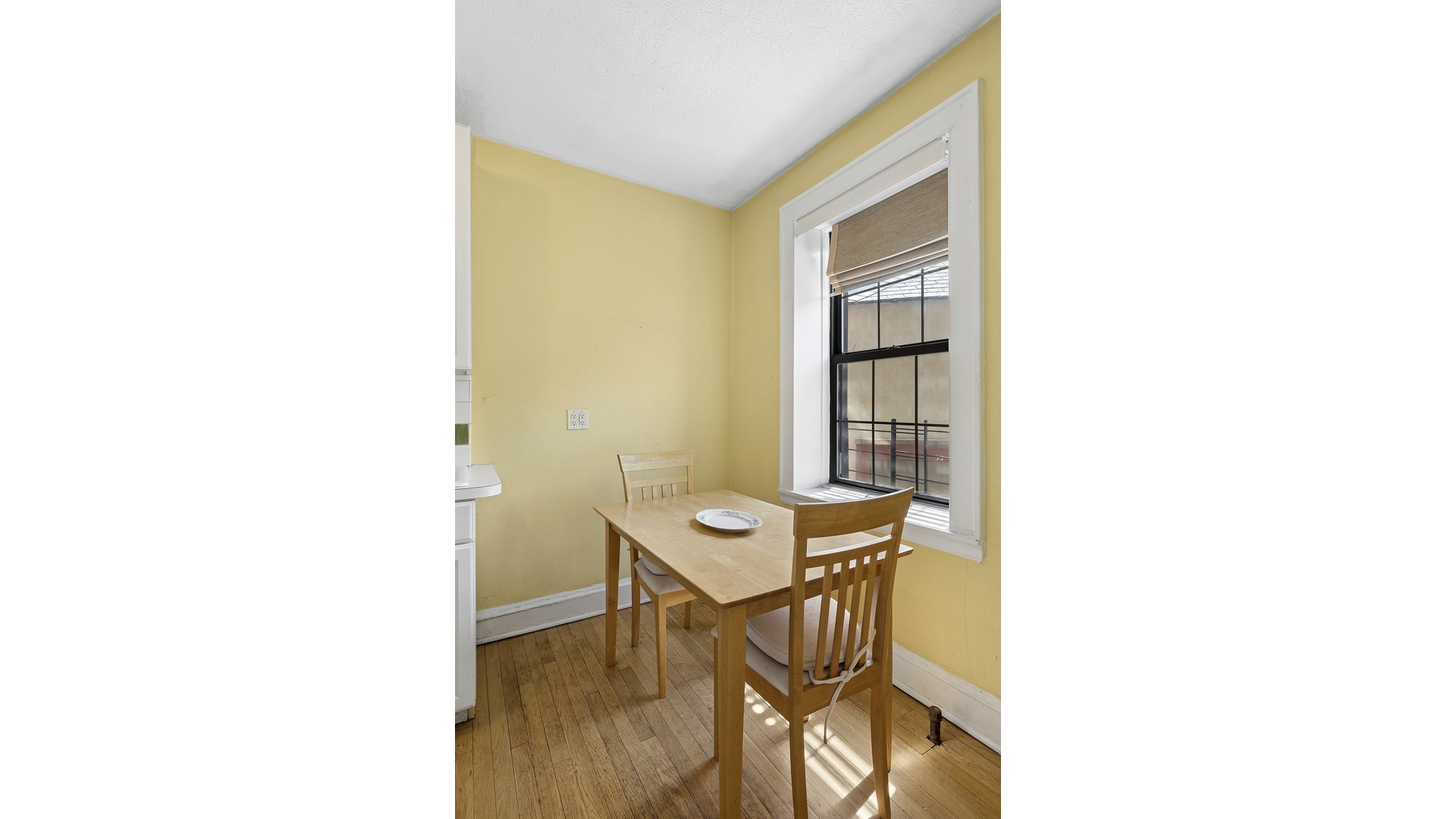 68-12 Burns Street A3 Forest Hills Queens NY 11375