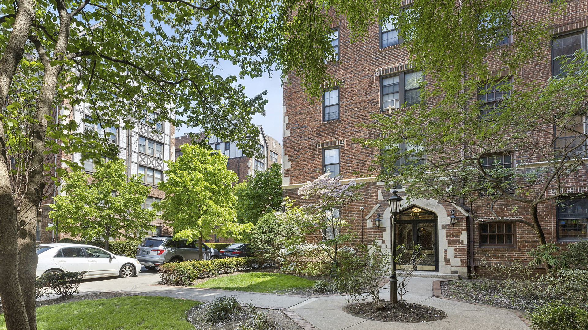 68-12 Burns Street A3 Forest Hills Queens NY 11375