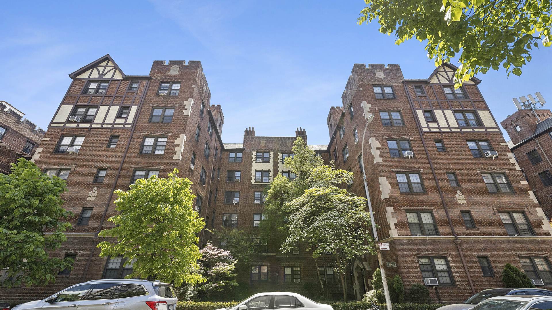 68-12 Burns Street A3 Forest Hills Queens NY 11375
