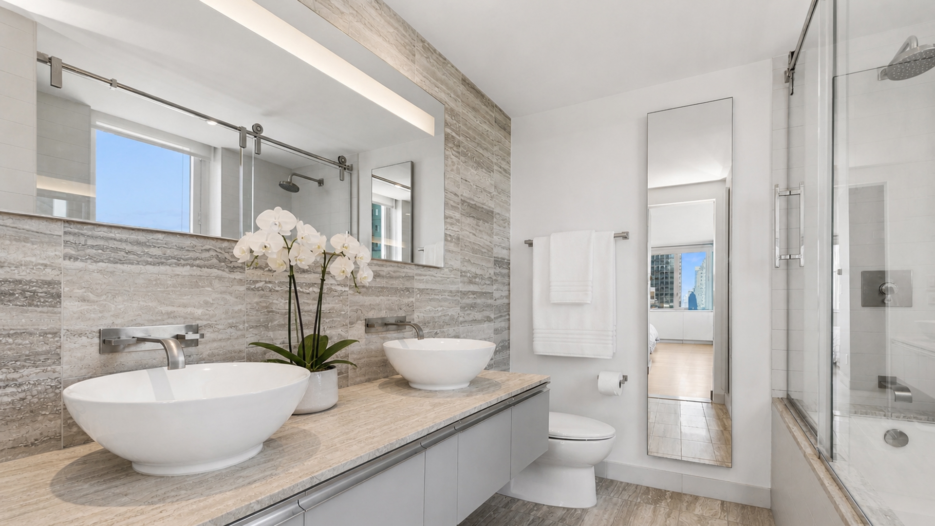 322 West 57th Street 43H1 Clinton New York NY 10019