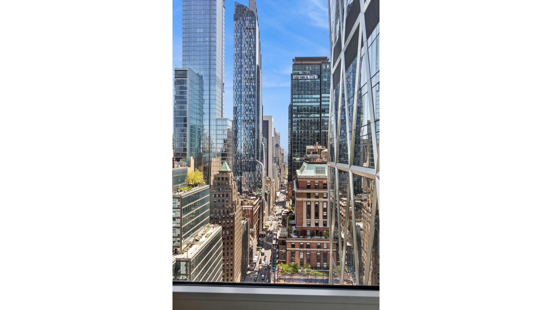 322 West 57th Street 43H1 Clinton New York NY 10019