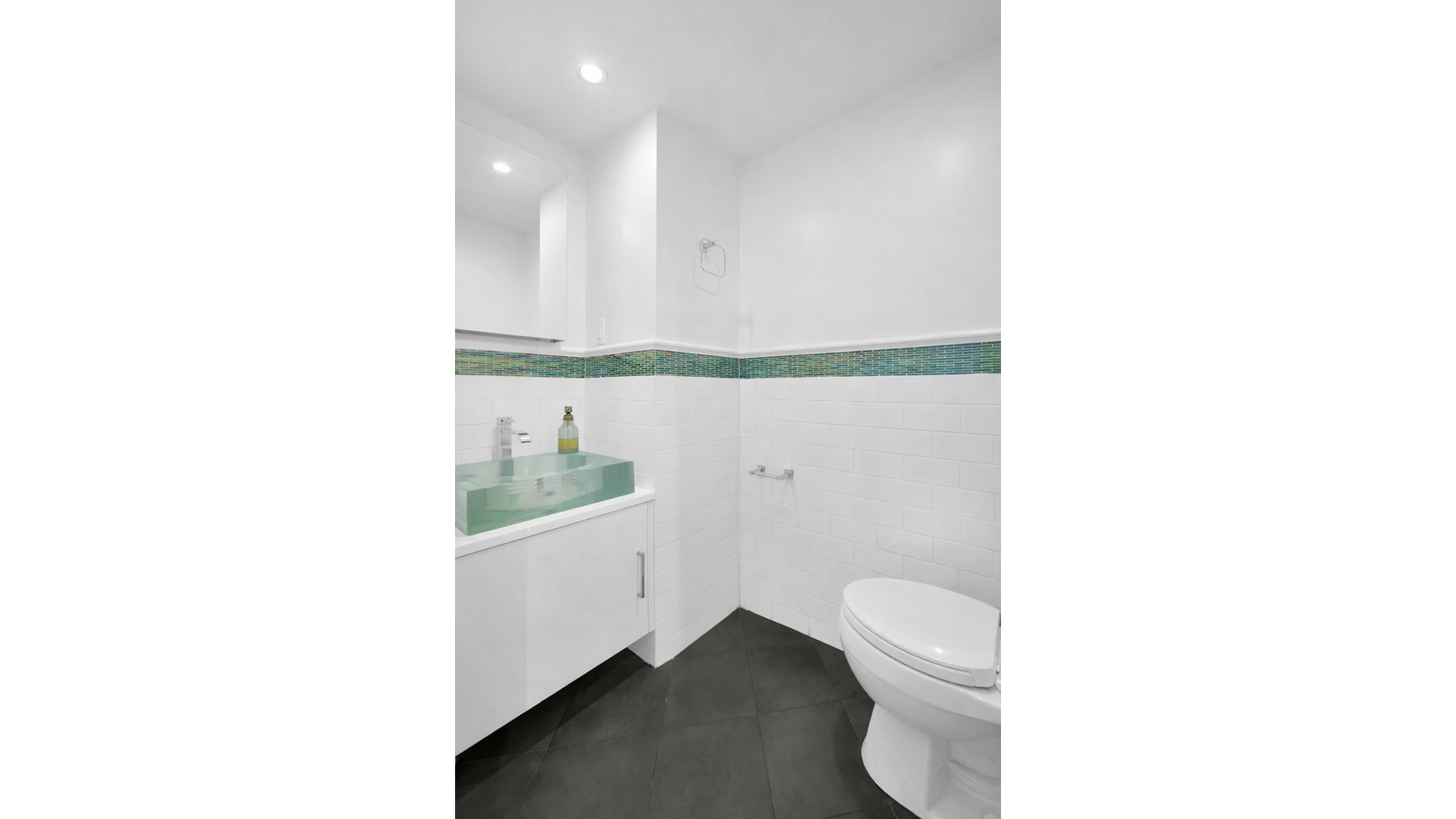 70 East 10th Street 9B Greenwich Village New York NY 10003