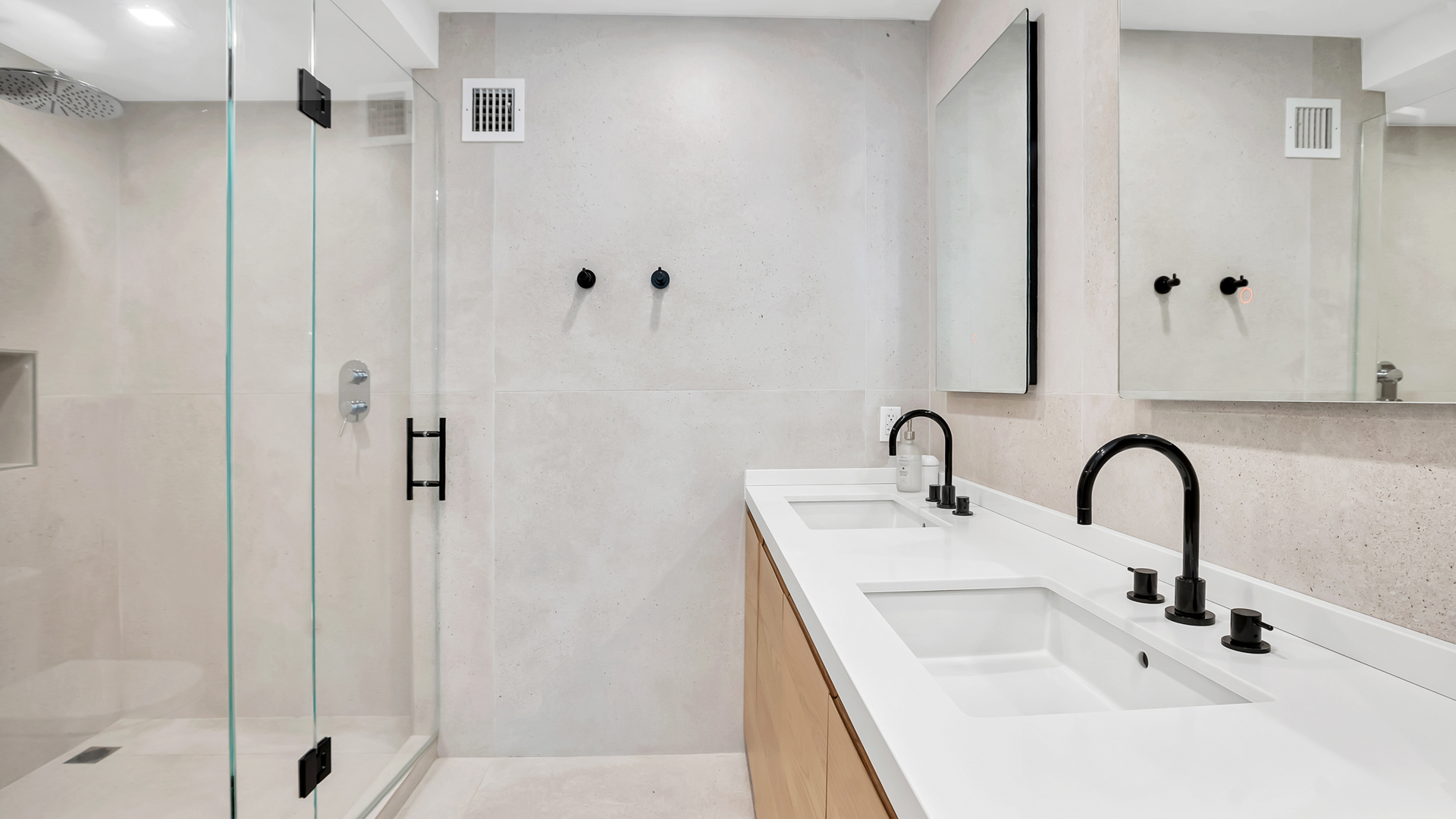 190 East 72nd Street 33AB Upper East Side New York NY 10021
