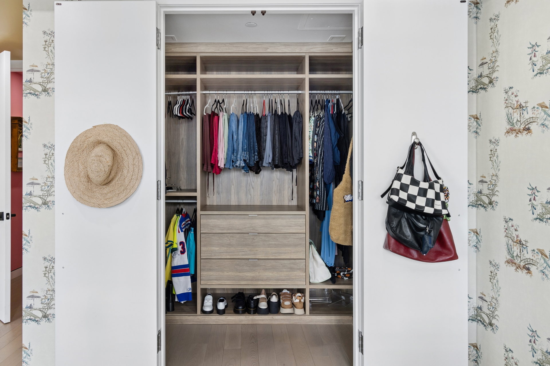 327 East 22nd Street THEAST Gramercy Park New York NY 10010