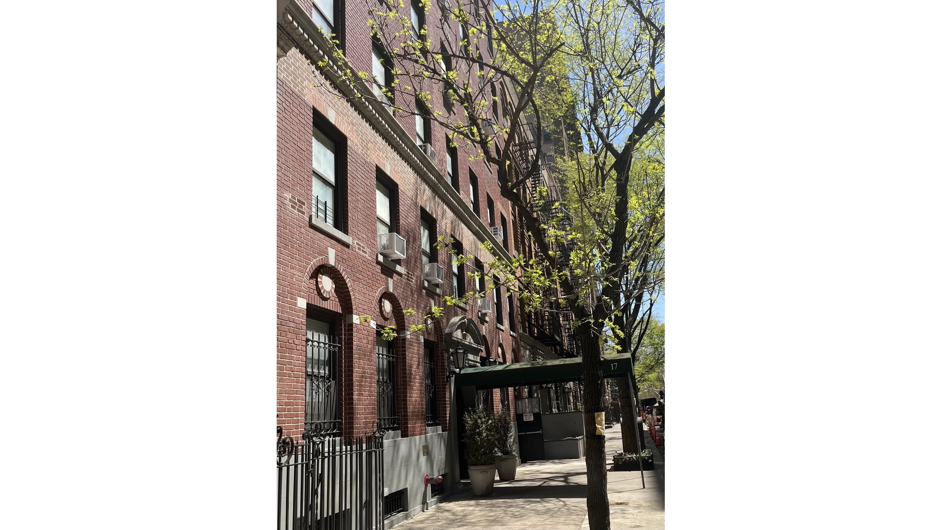 17 West 64th Street 1A Central Park West New York NY 10023