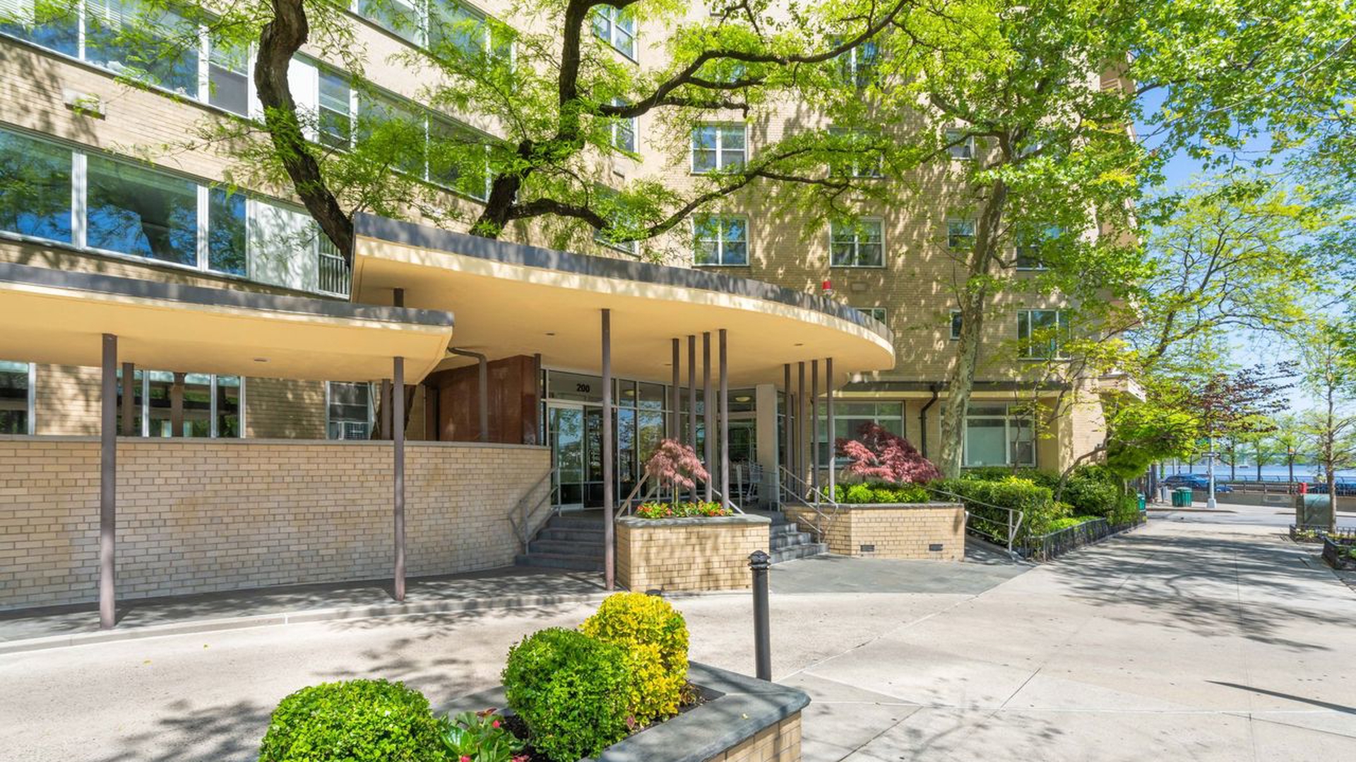 200 East End Avenue Upper East Side New York NY 10128